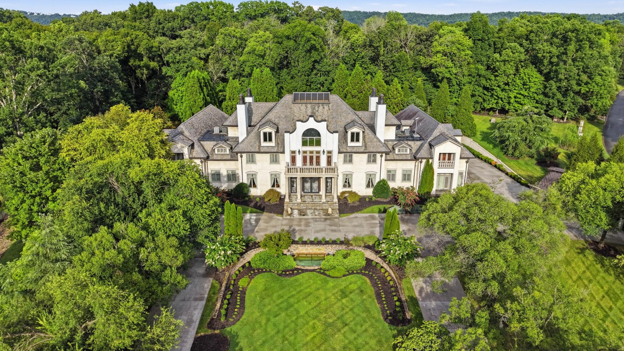 8843 Forest Creek Lane