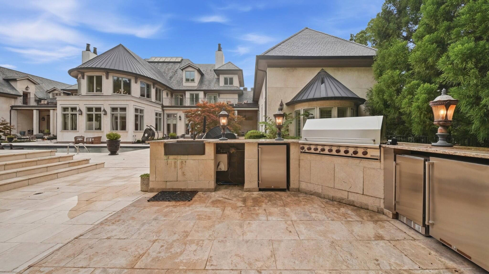 8843 Forest Creek Lane