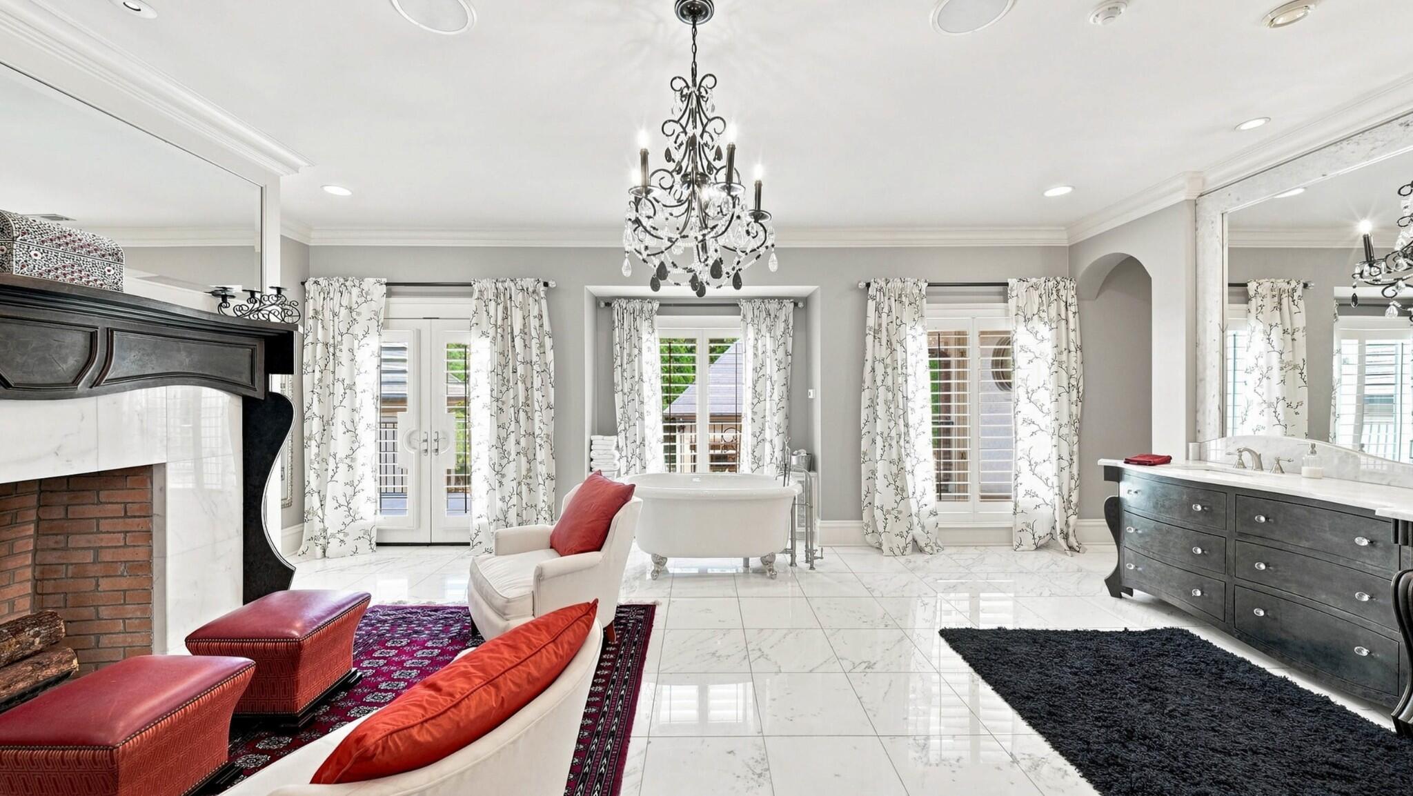 8843 Forest Creek Lane