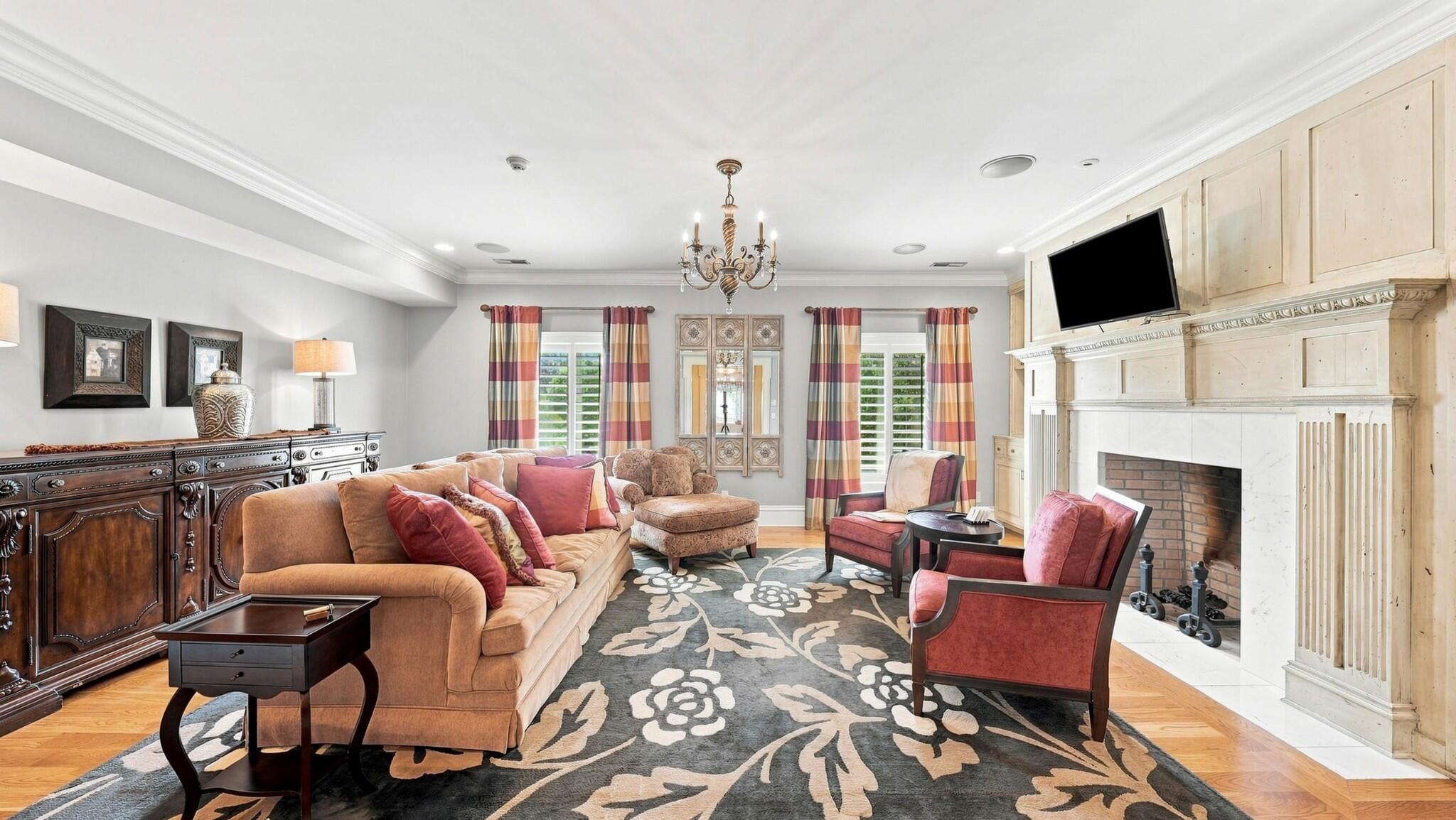 8843 Forest Creek Lane