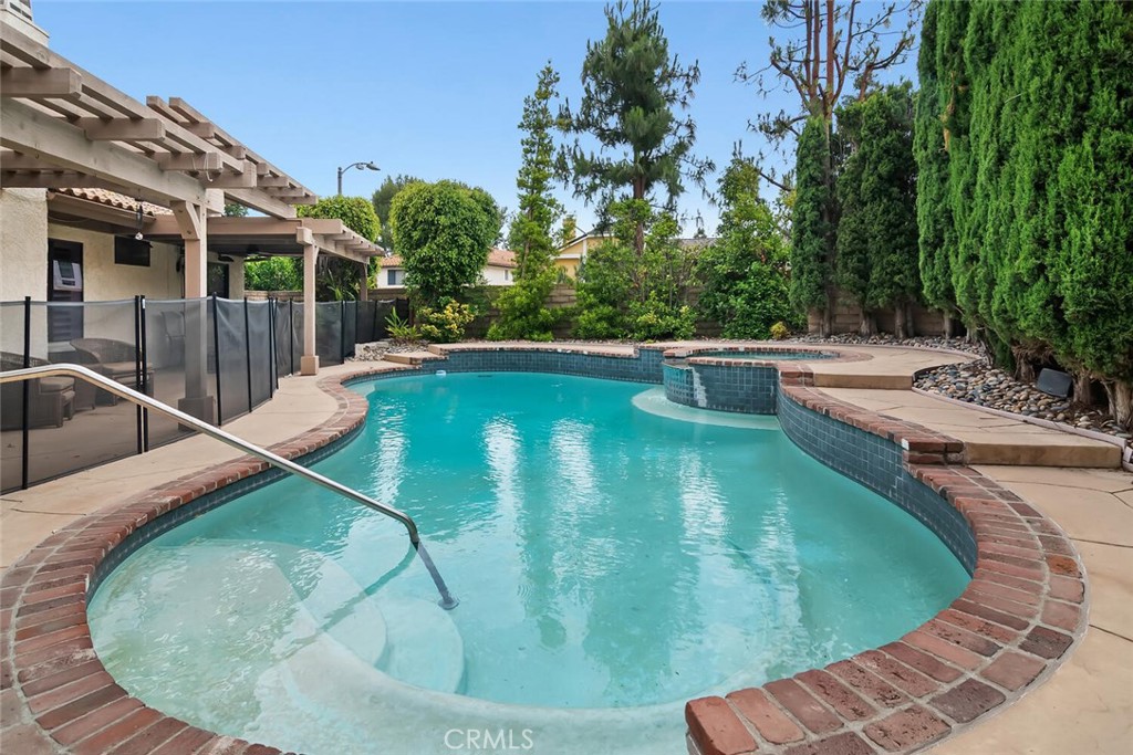 11921 Calle Vista Court