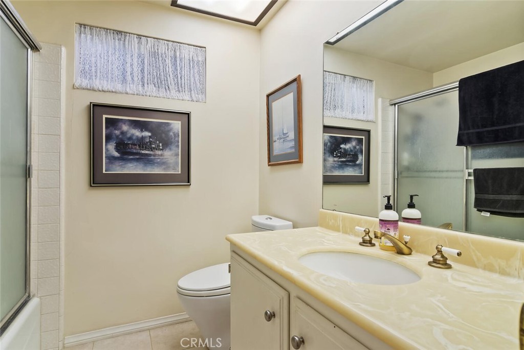 11921 Calle Vista Court