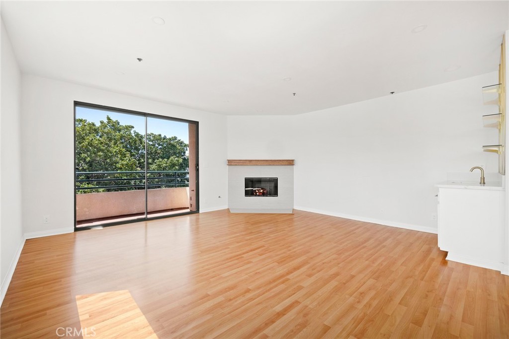 1128 Cardiff Avenue 301