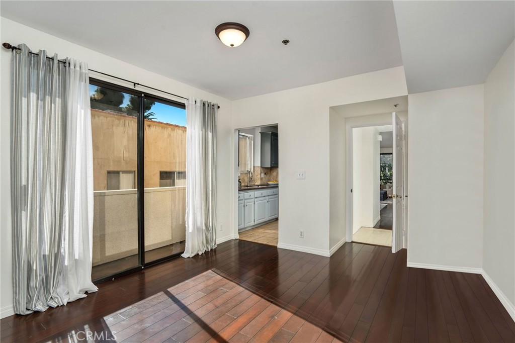 1128 Cardiff Avenue 201