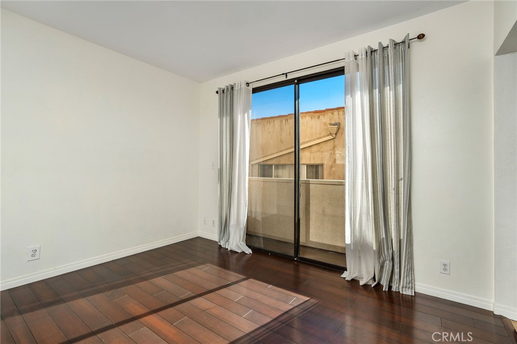 1128 Cardiff Avenue 201