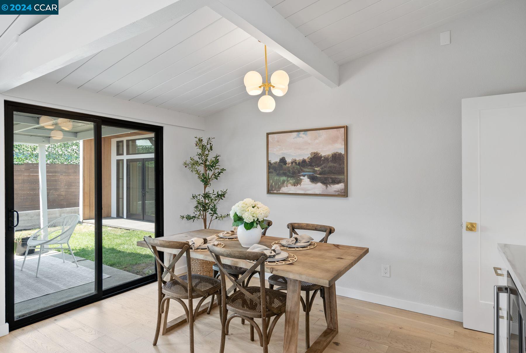 1124 Santa Lucia Drive