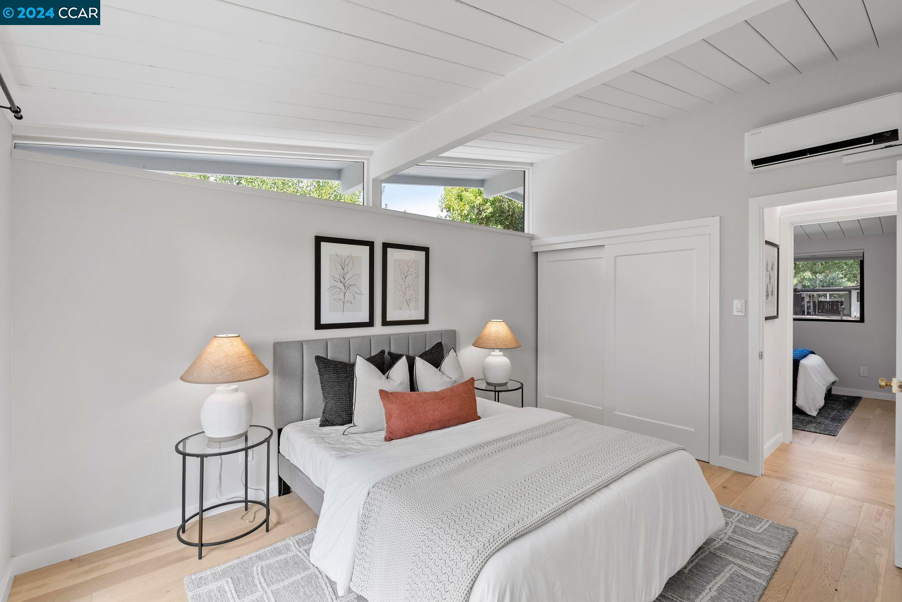 1124 Santa Lucia Drive