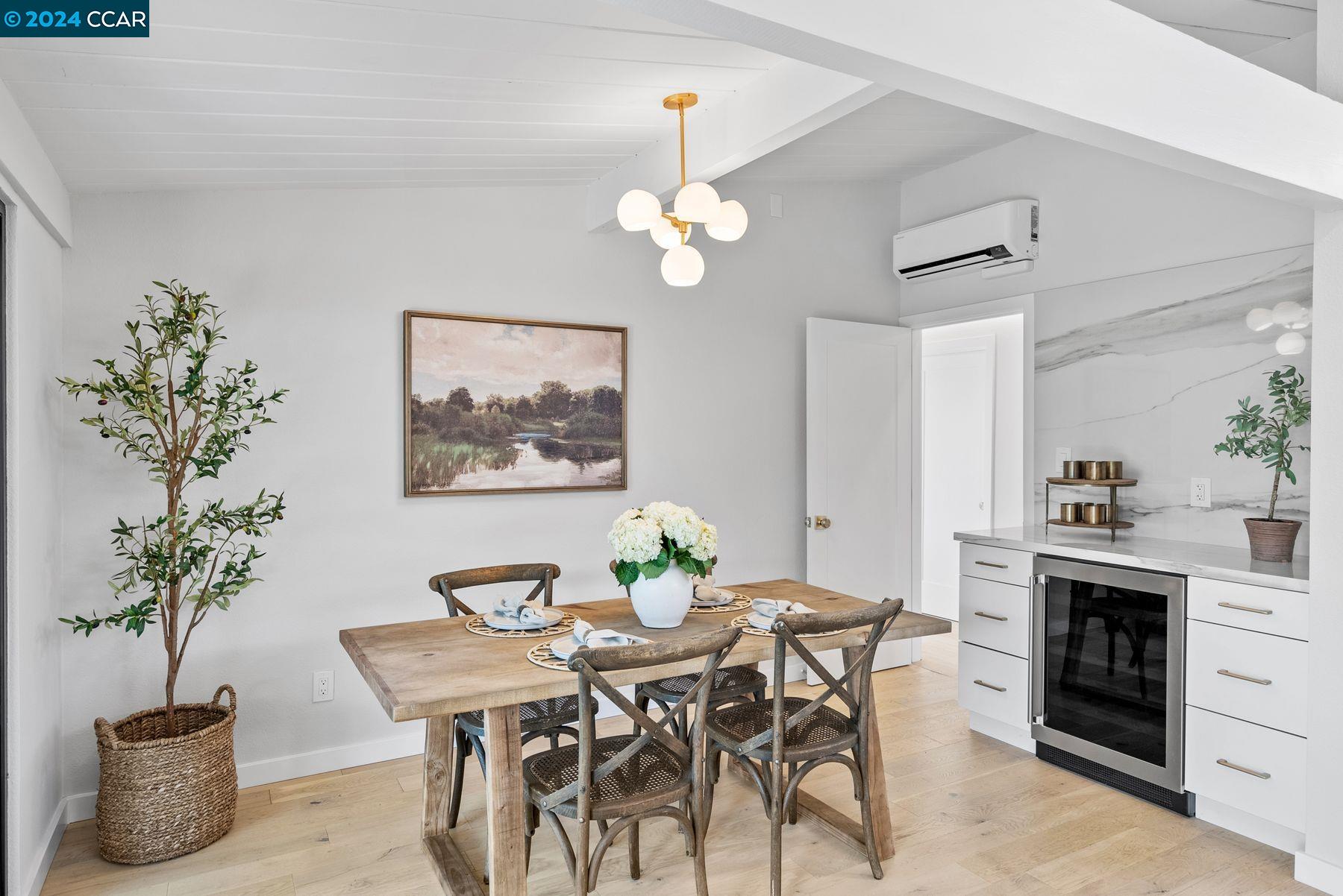 1124 Santa Lucia Drive