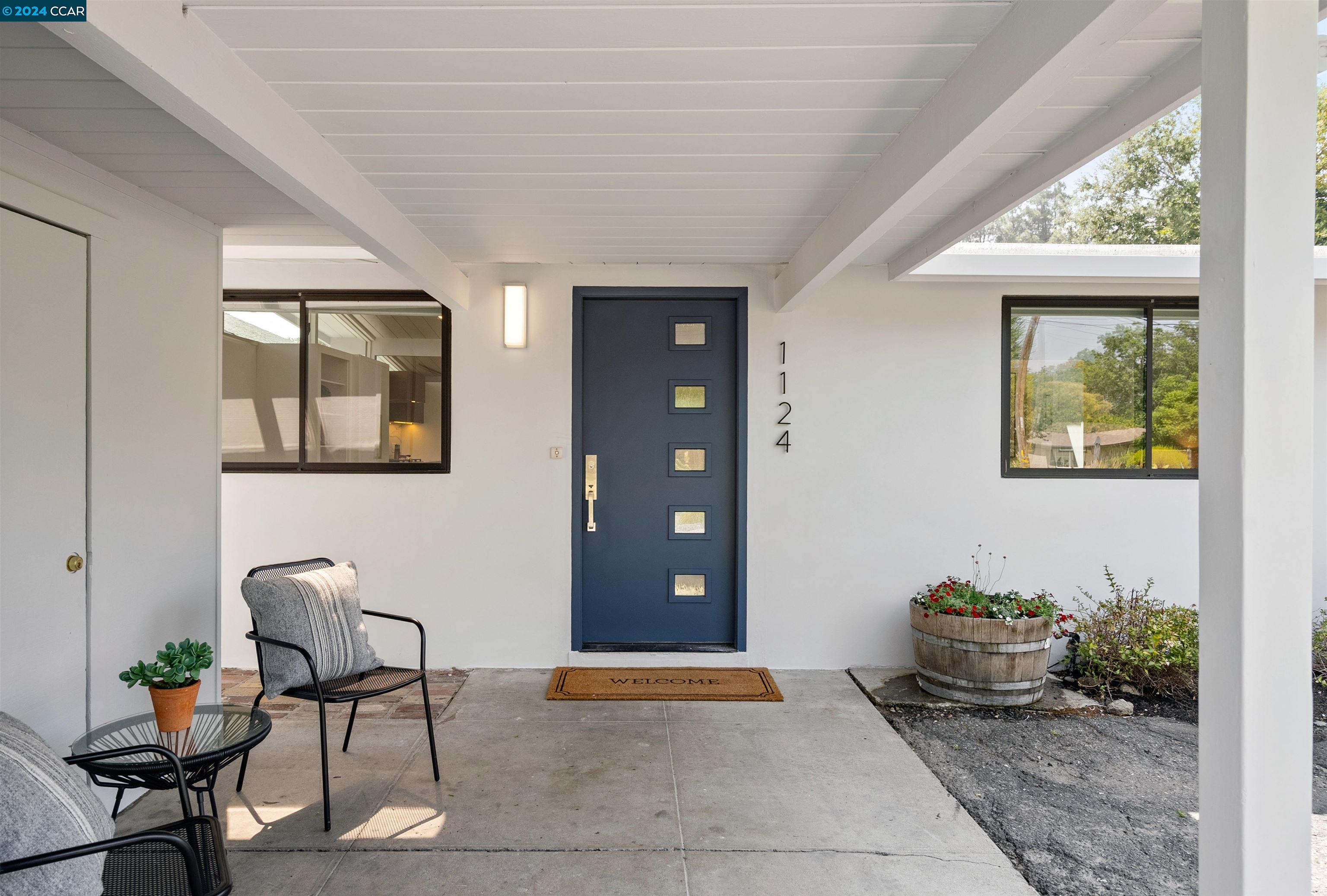 1124 Santa Lucia Drive