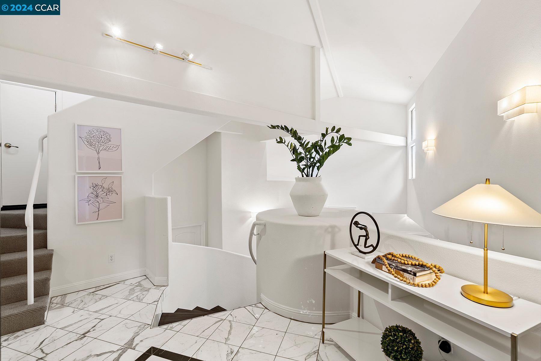 214 Canon Drive