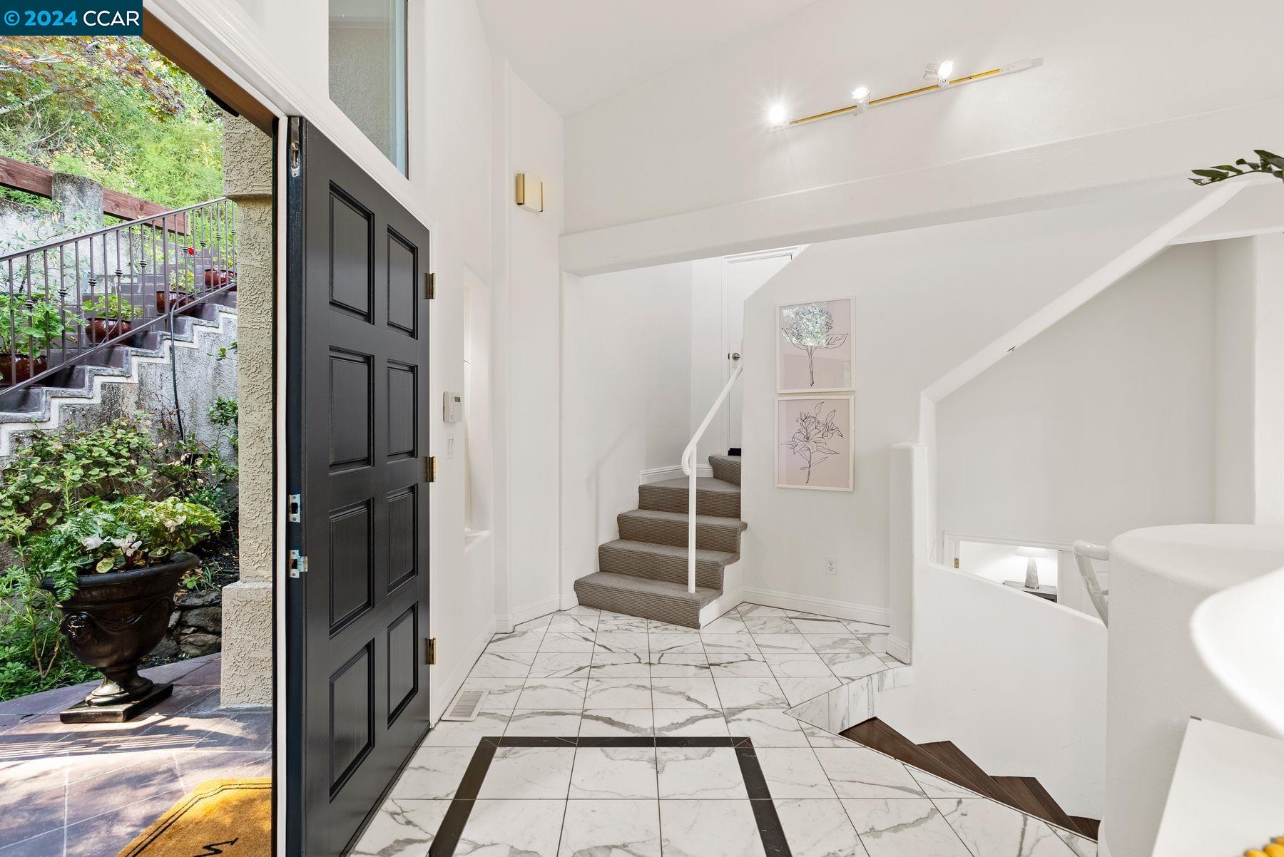 214 Canon Drive