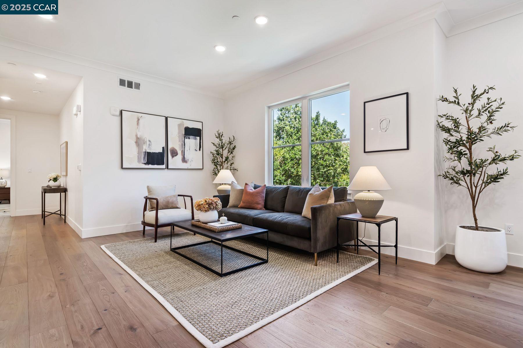 25 Woodbury Highlands Court, Unit 23