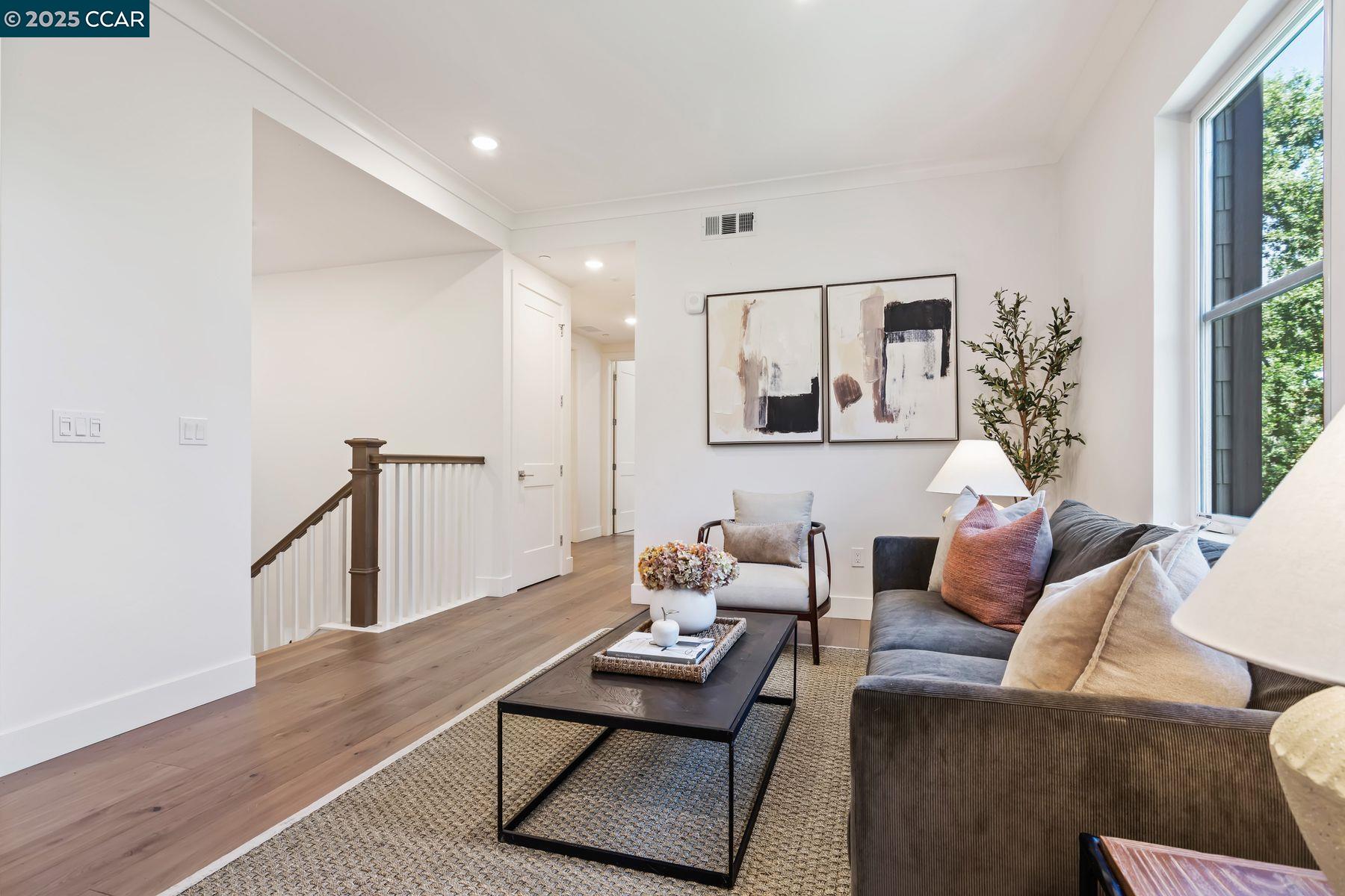 25 Woodbury Highlands Court, Unit 23