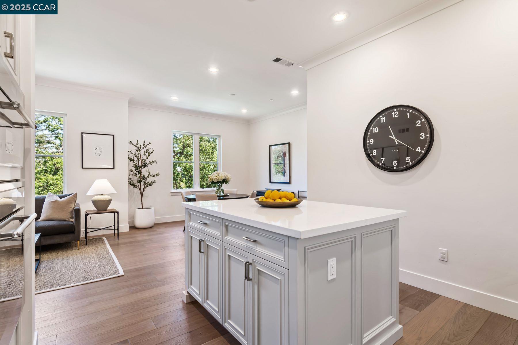 25 Woodbury Highlands Court, Unit 23