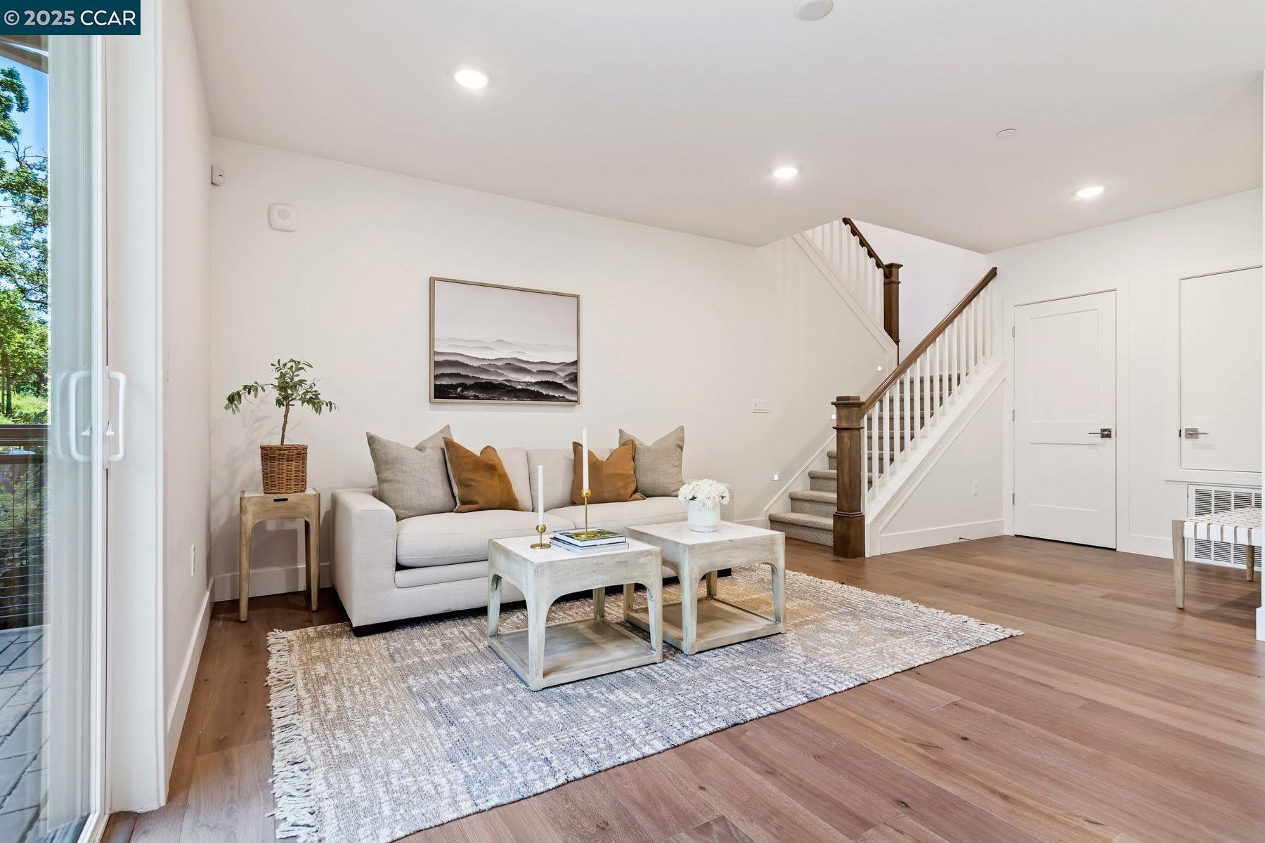 25 Woodbury Highlands Court, Unit 23