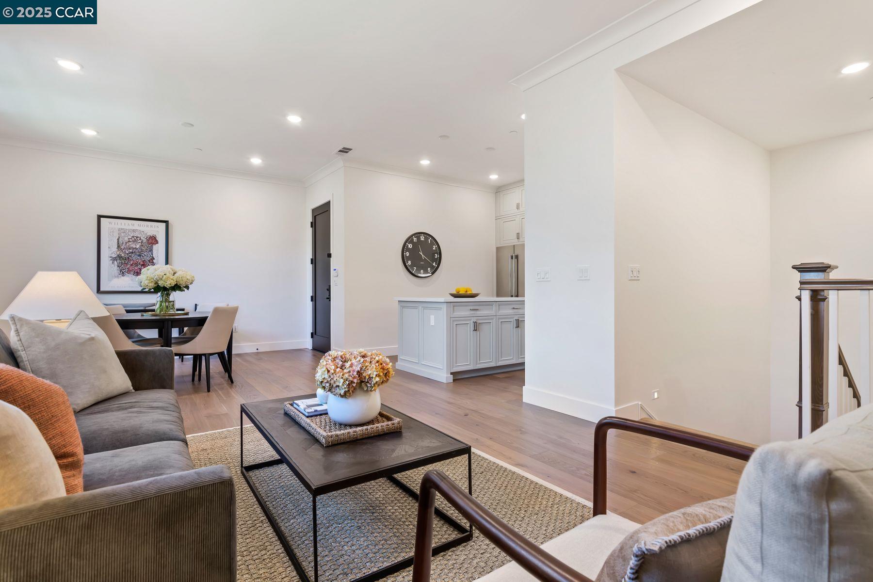 25 Woodbury Highlands Court, Unit 23