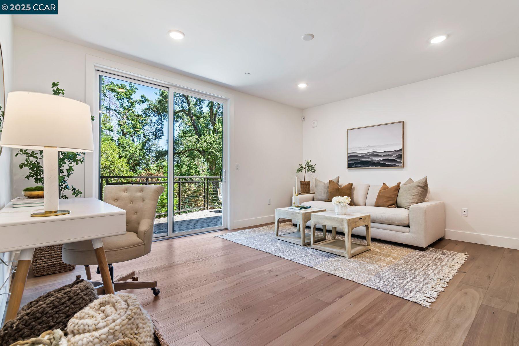 25 Woodbury Highlands Court, Unit 23