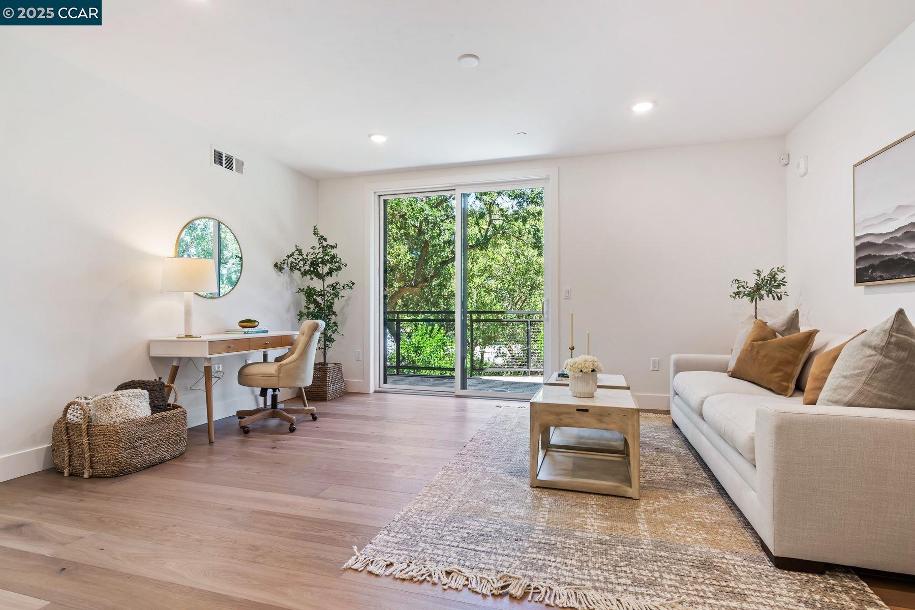 25 Woodbury Highlands Court, Unit 23