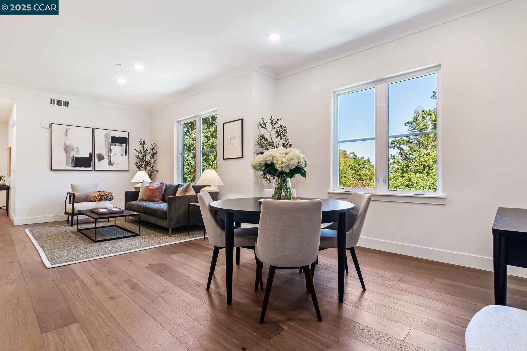 25 Woodbury Highlands Court, Unit 23