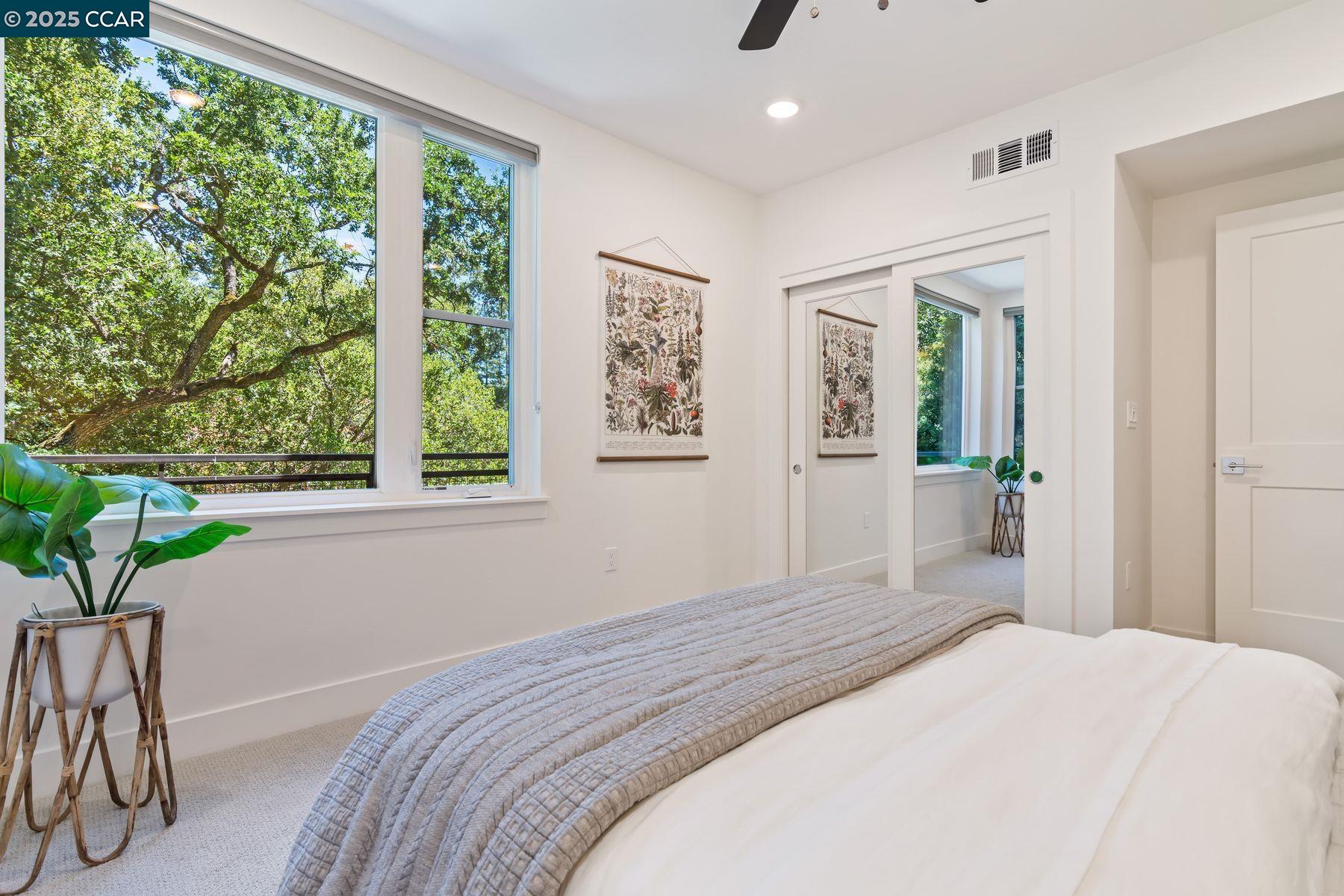 25 Woodbury Highlands Court, Unit 23