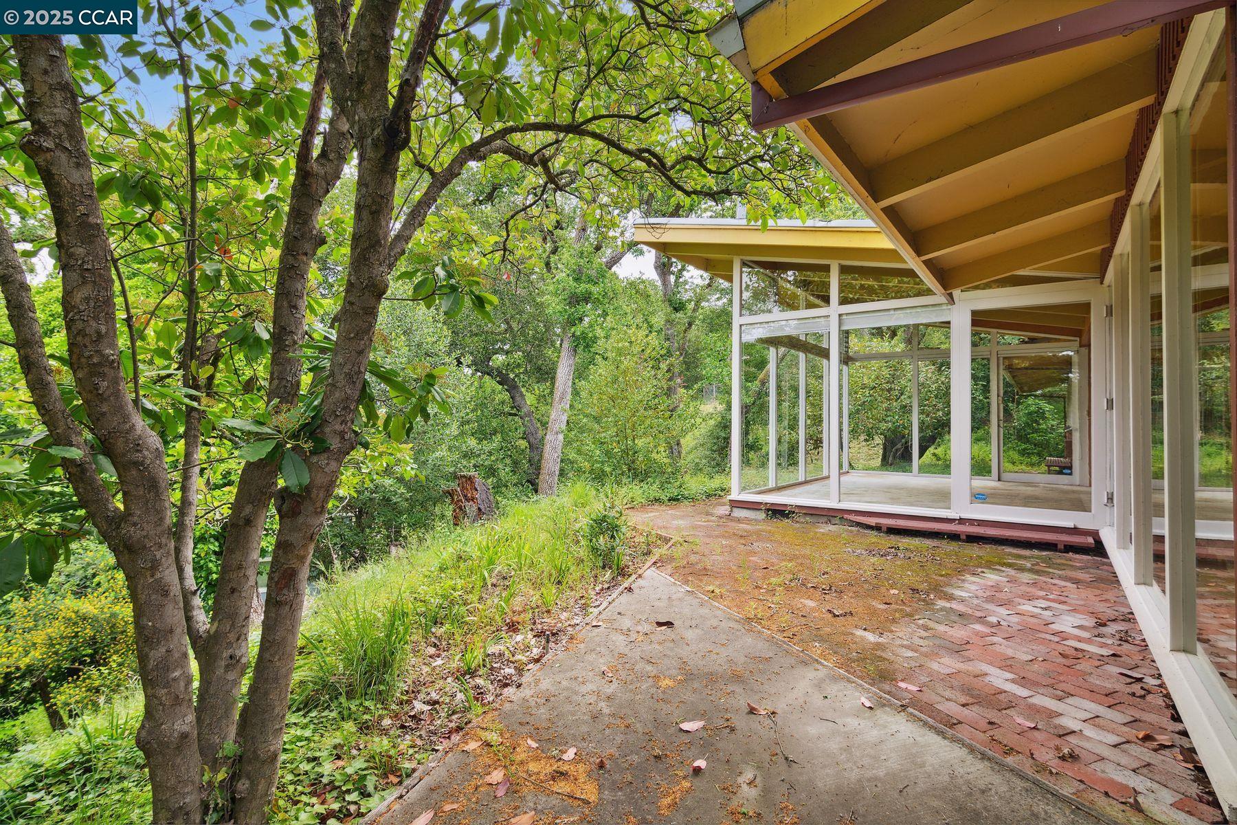 3736 Highland Road