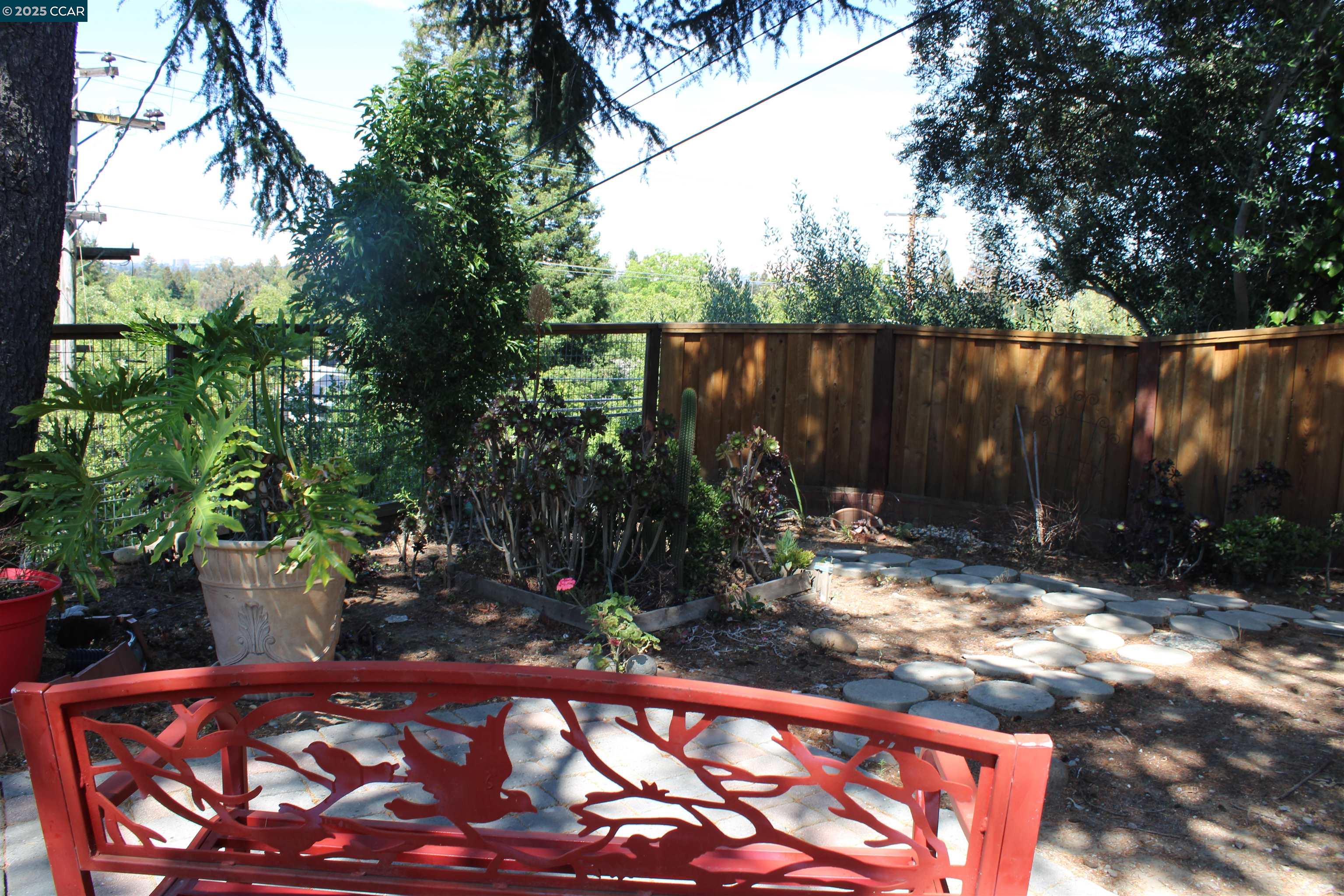 1952 Montclair Court