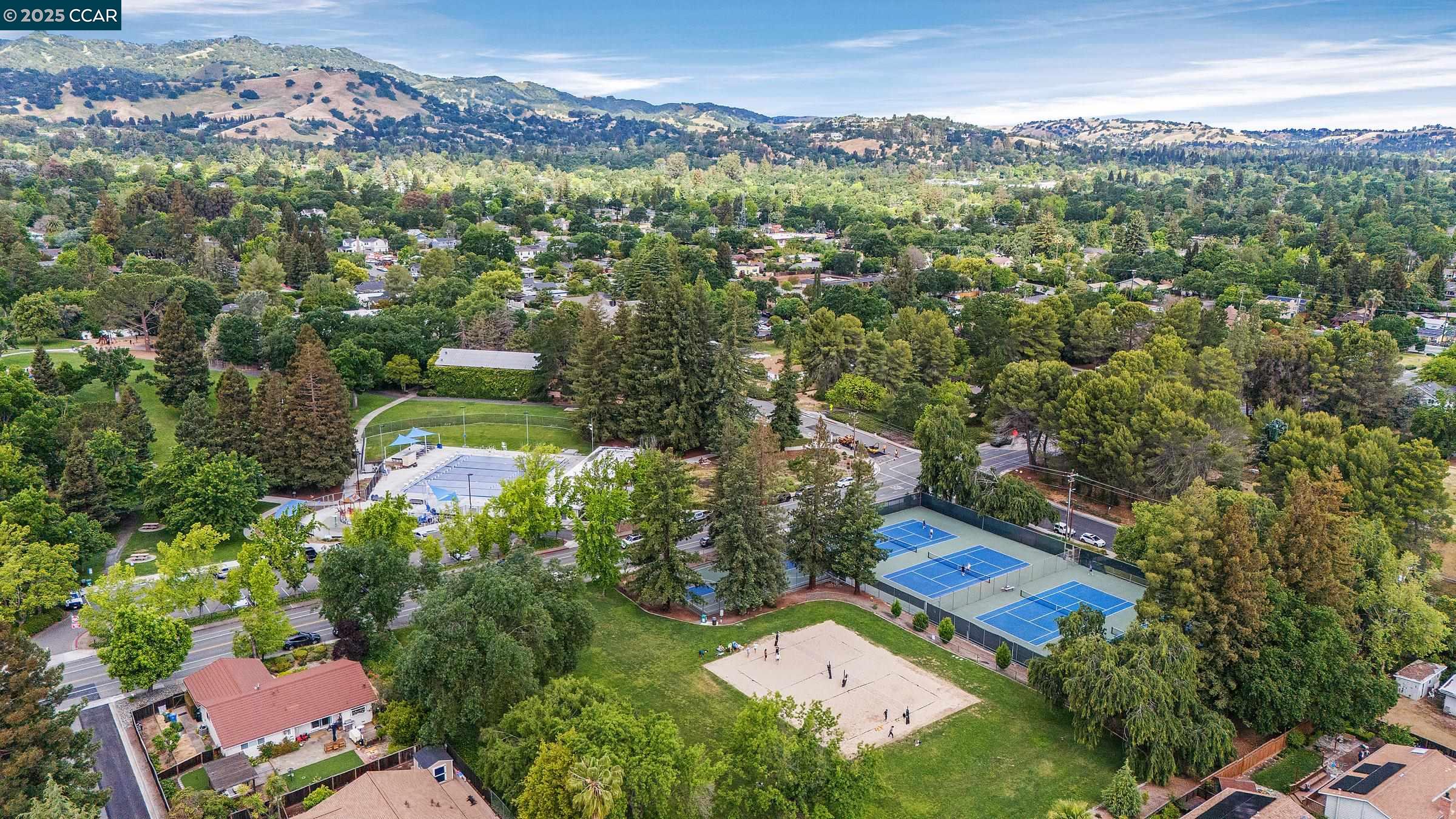 1952 Montclair Court