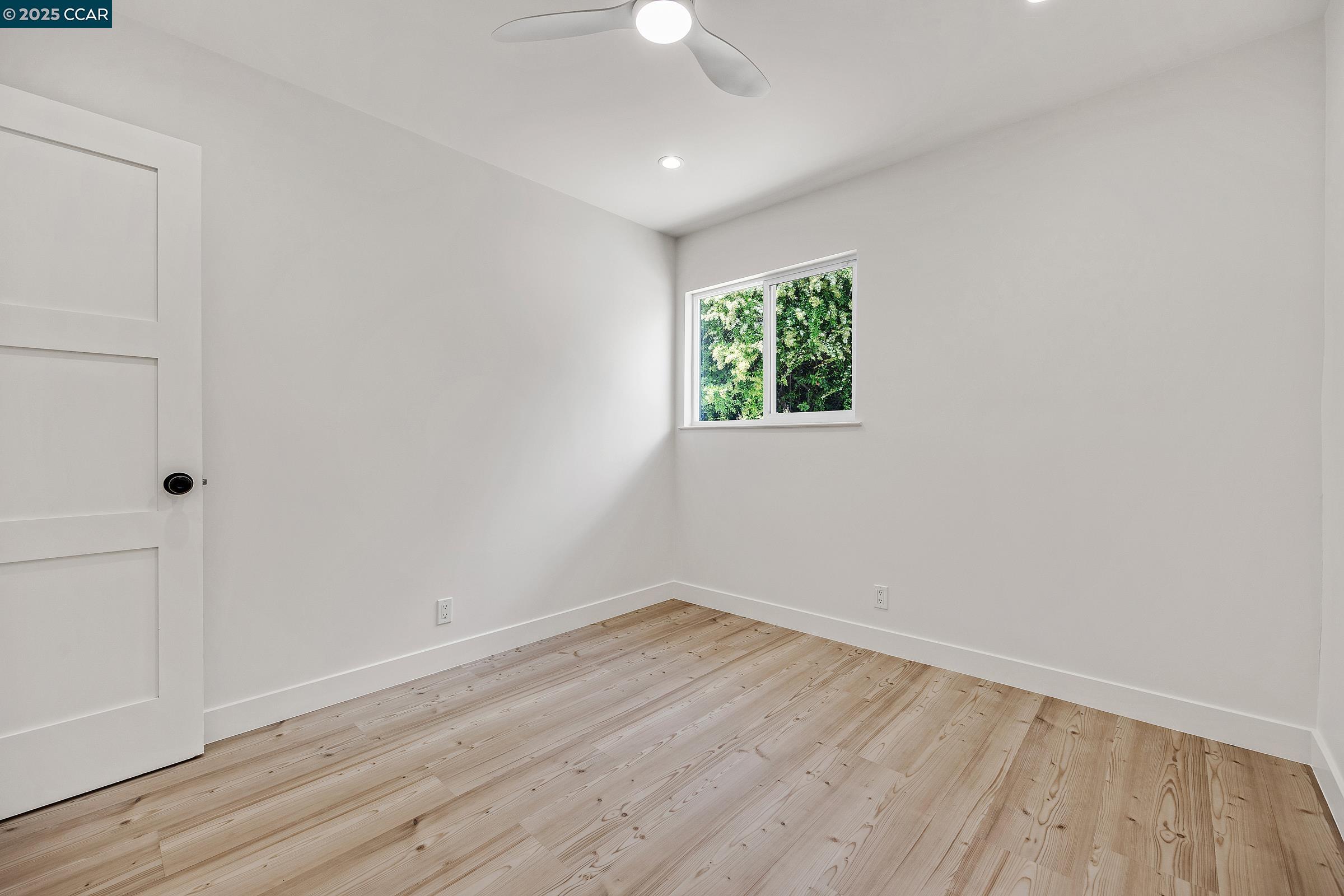 1952 Montclair Court