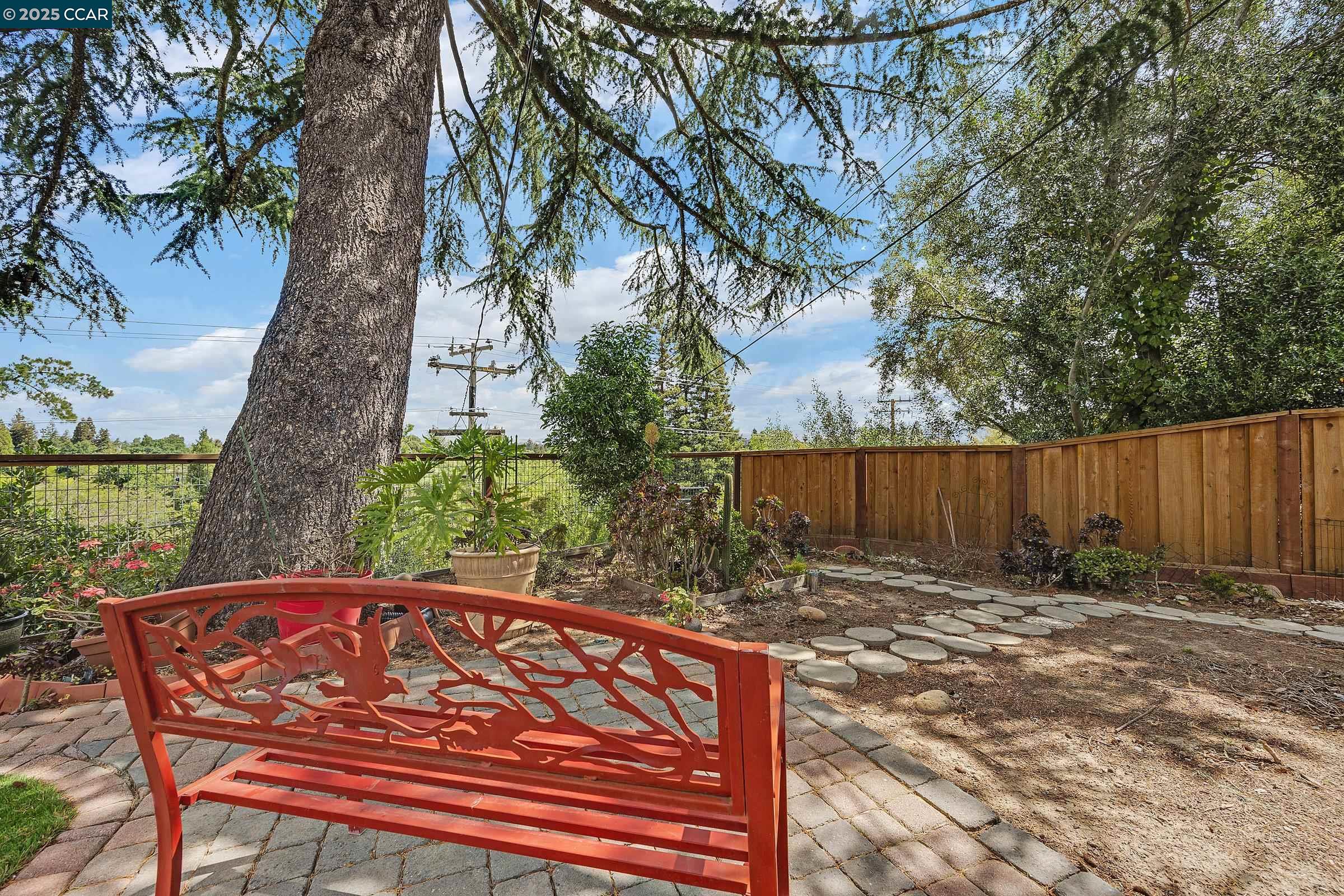 1952 Montclair Court