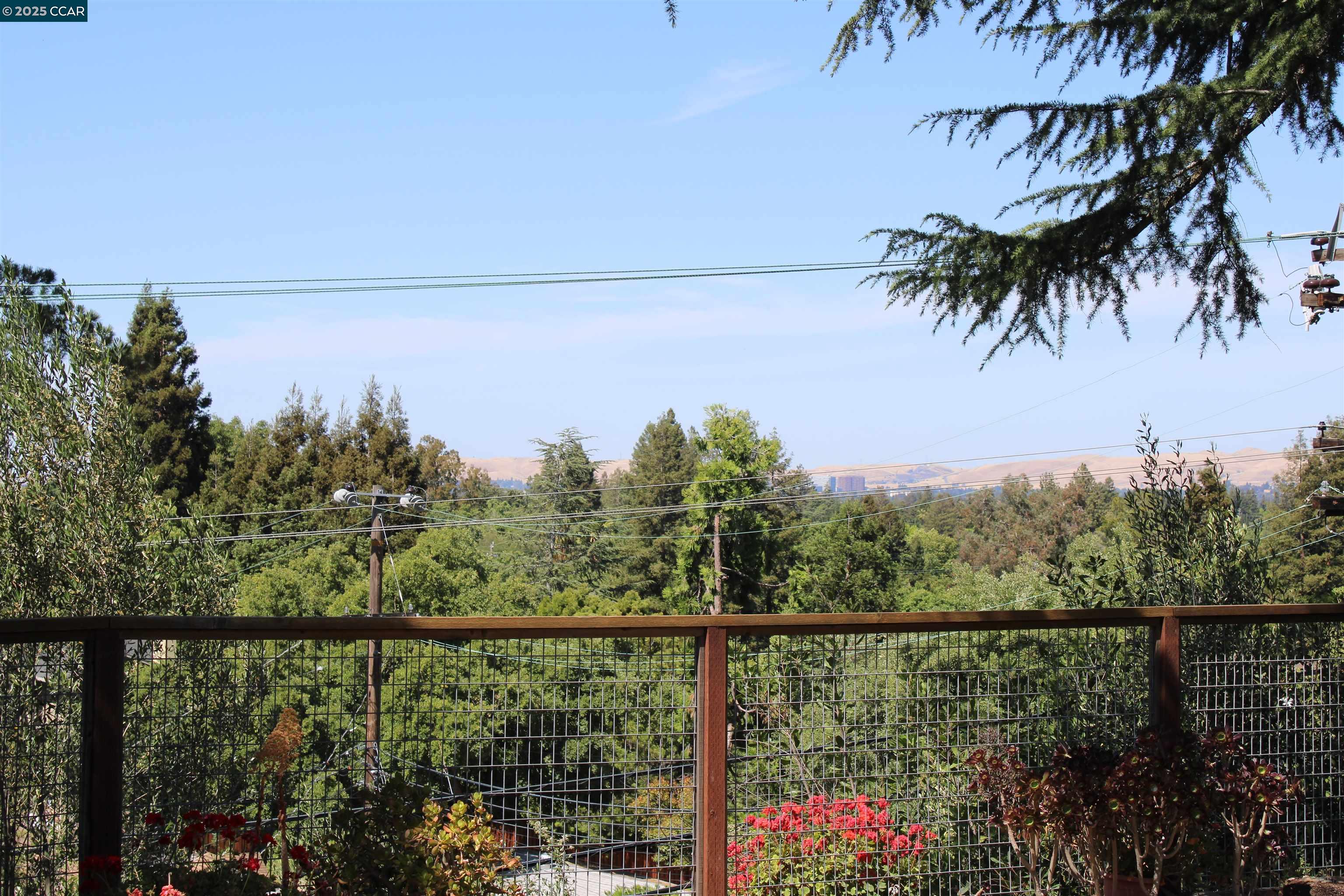 1952 Montclair Court