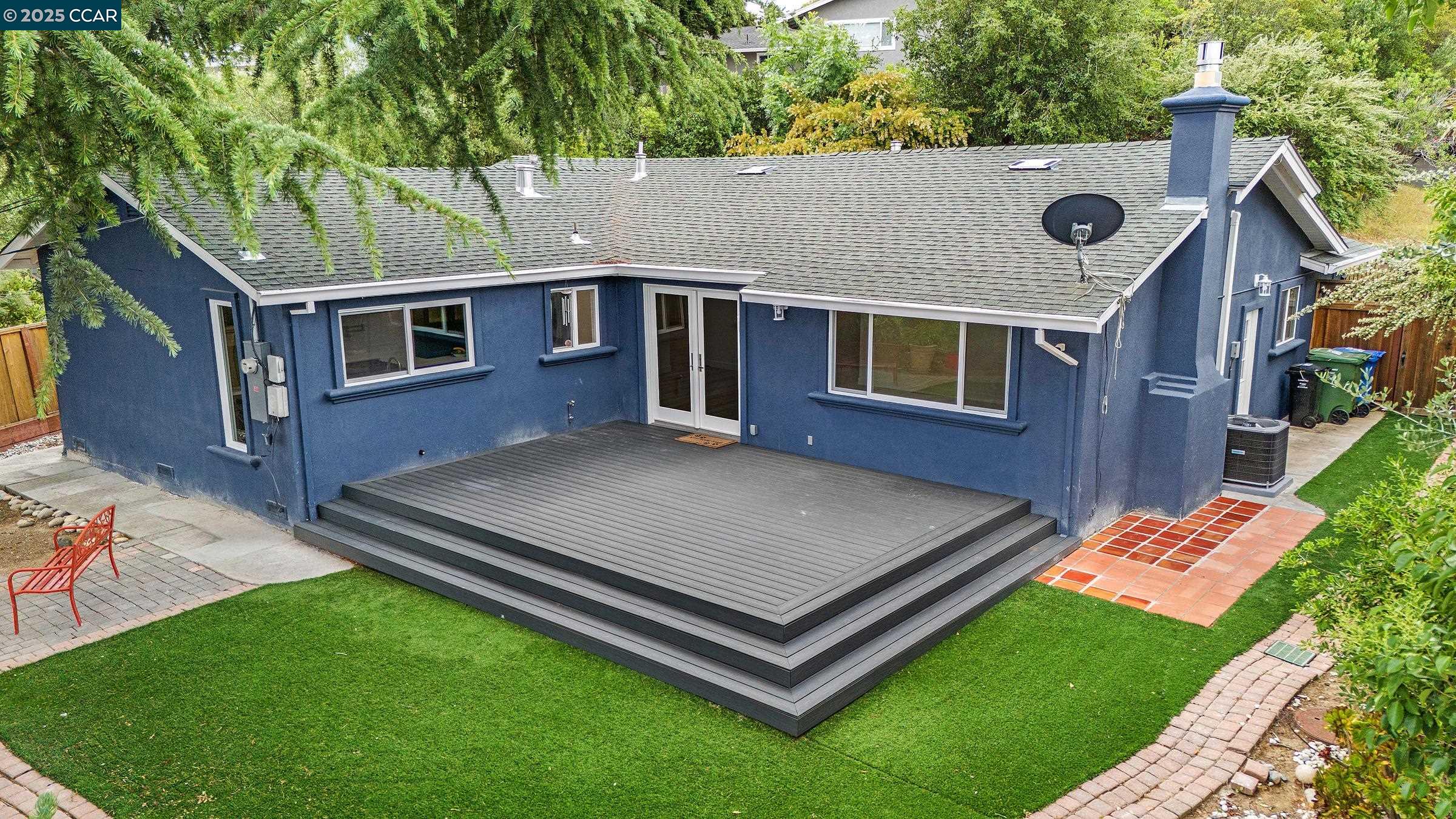 1952 Montclair Court