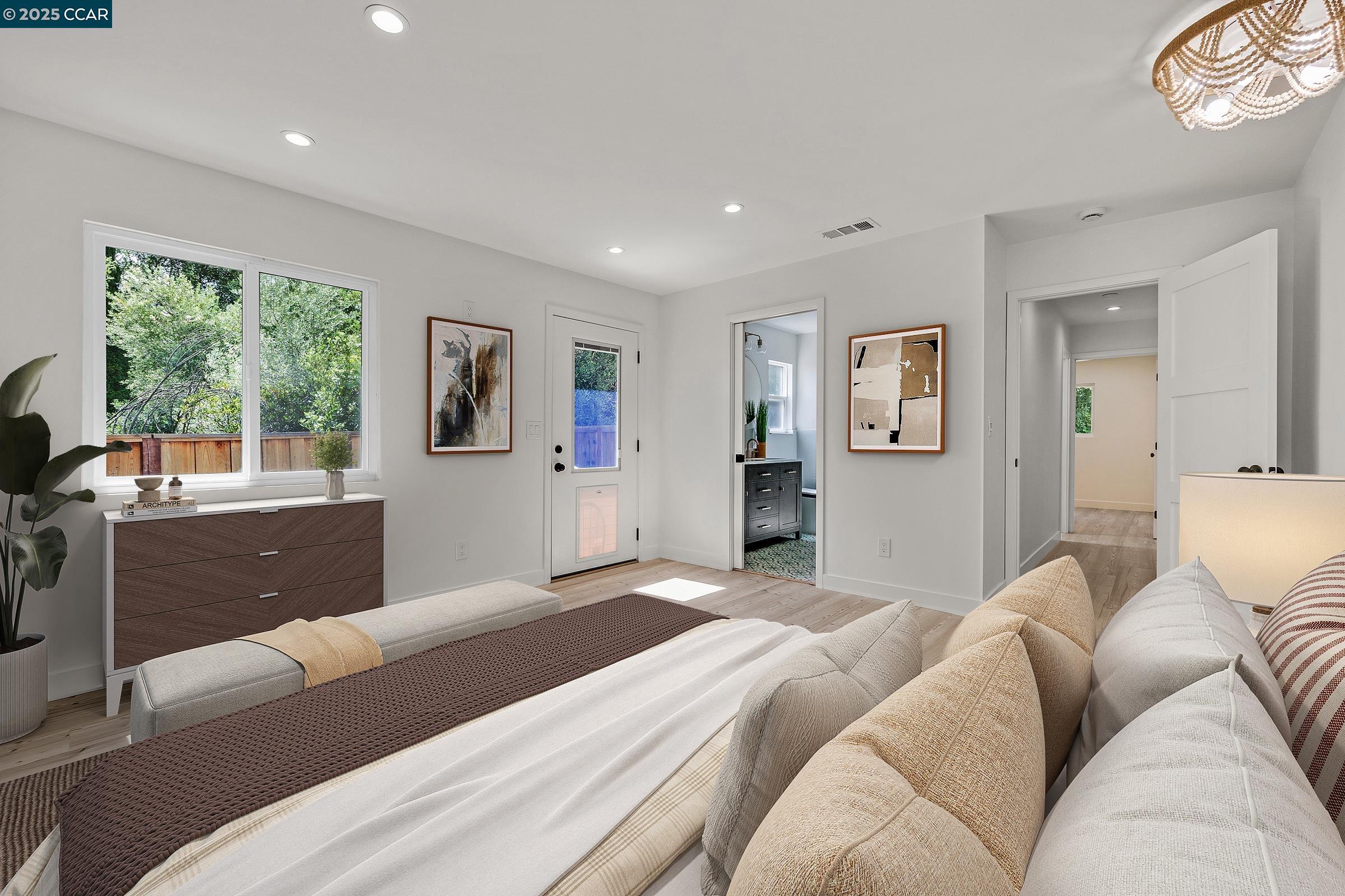 1952 Montclair Court