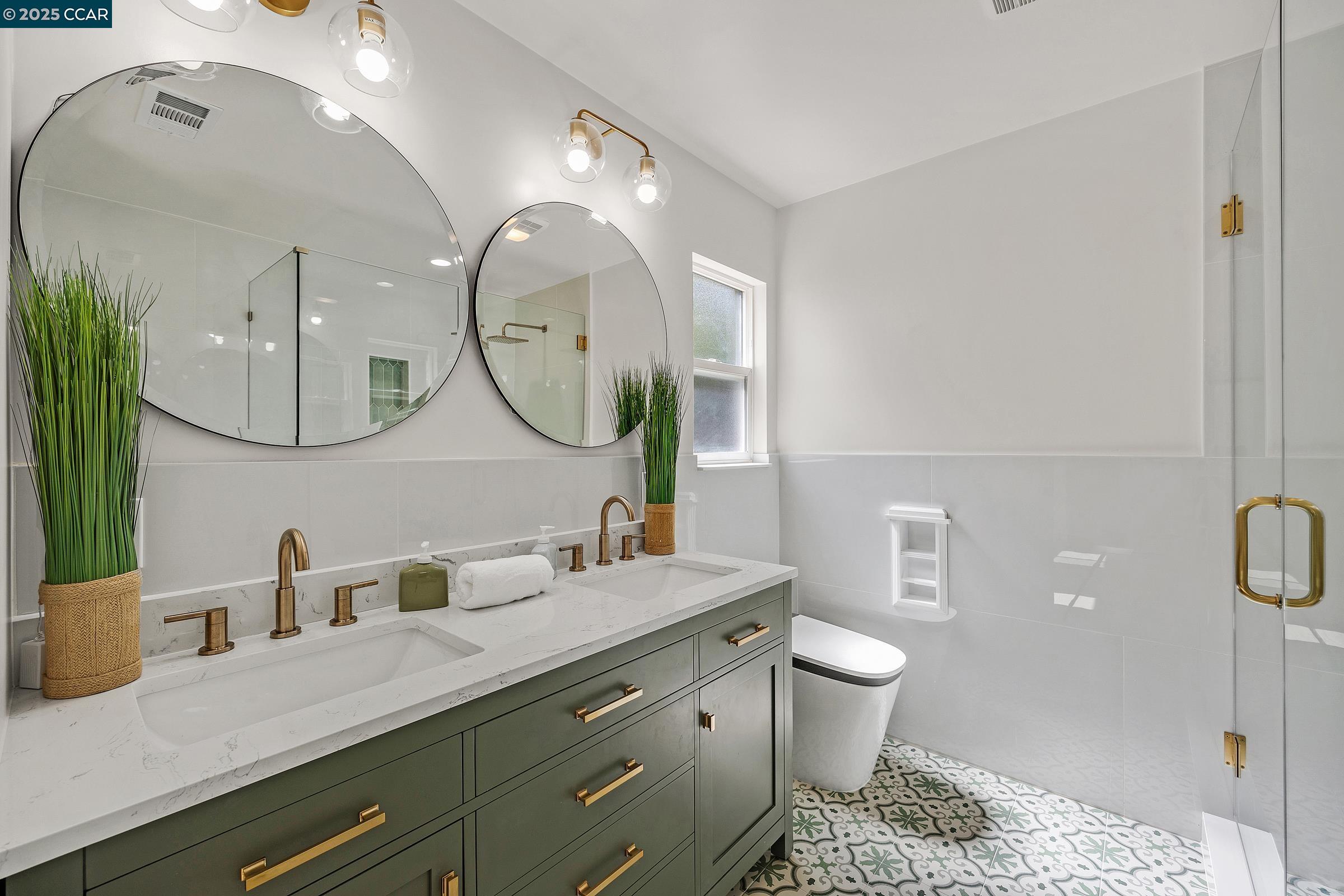 1952 Montclair Court