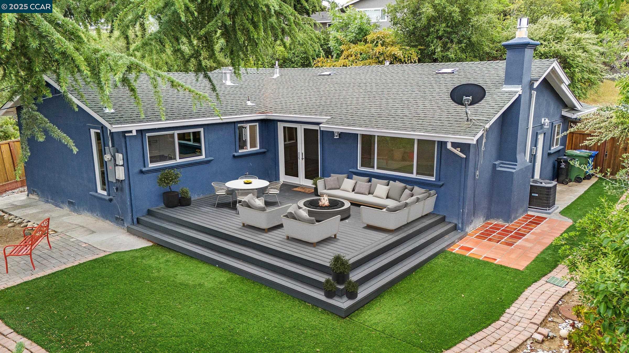 1952 Montclair Court