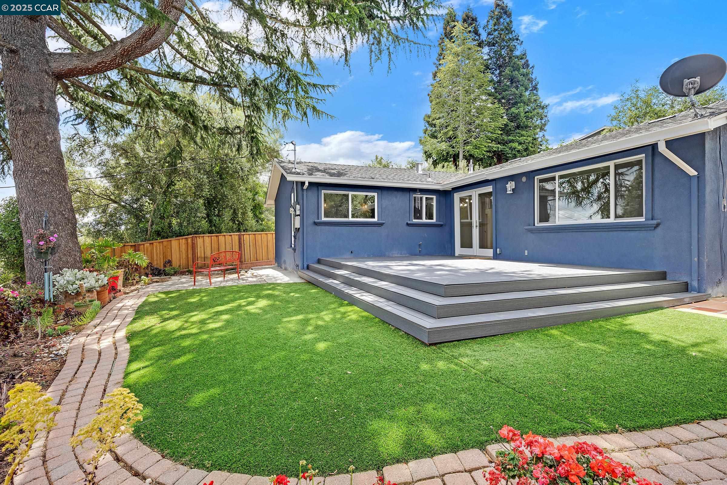 1952 Montclair Court