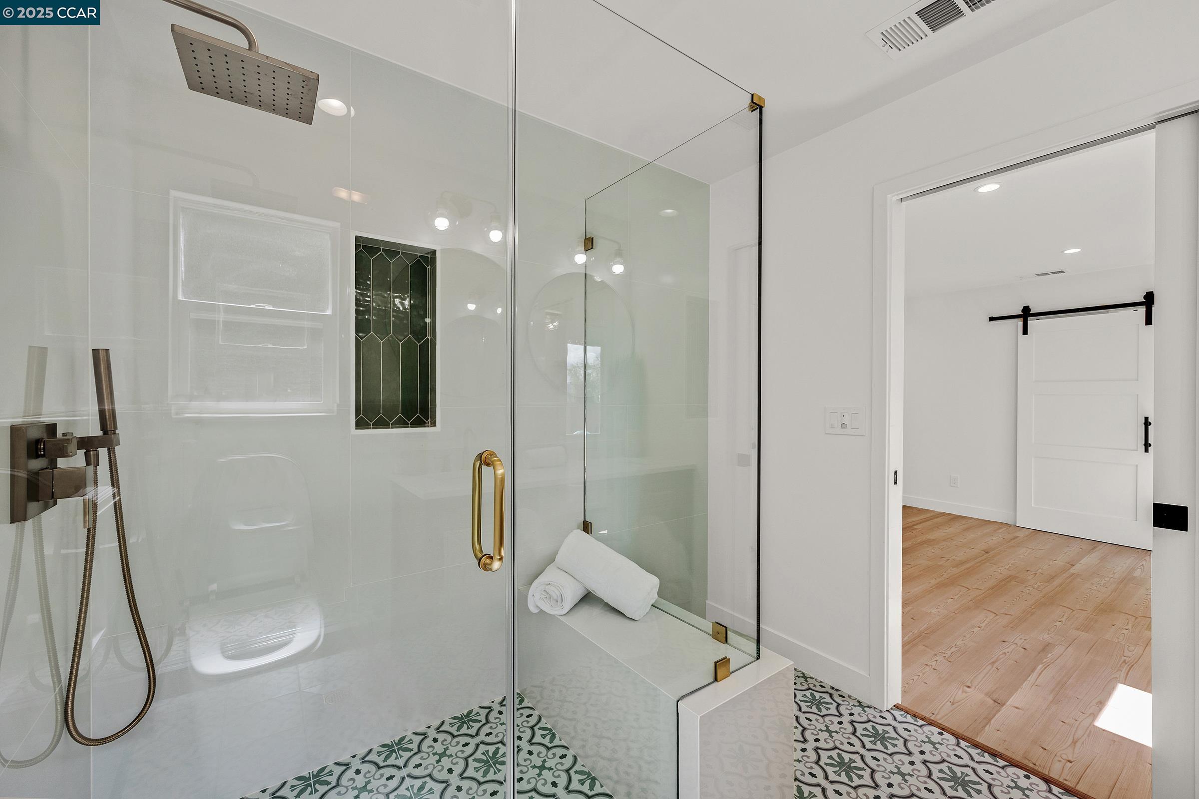 1952 Montclair Court