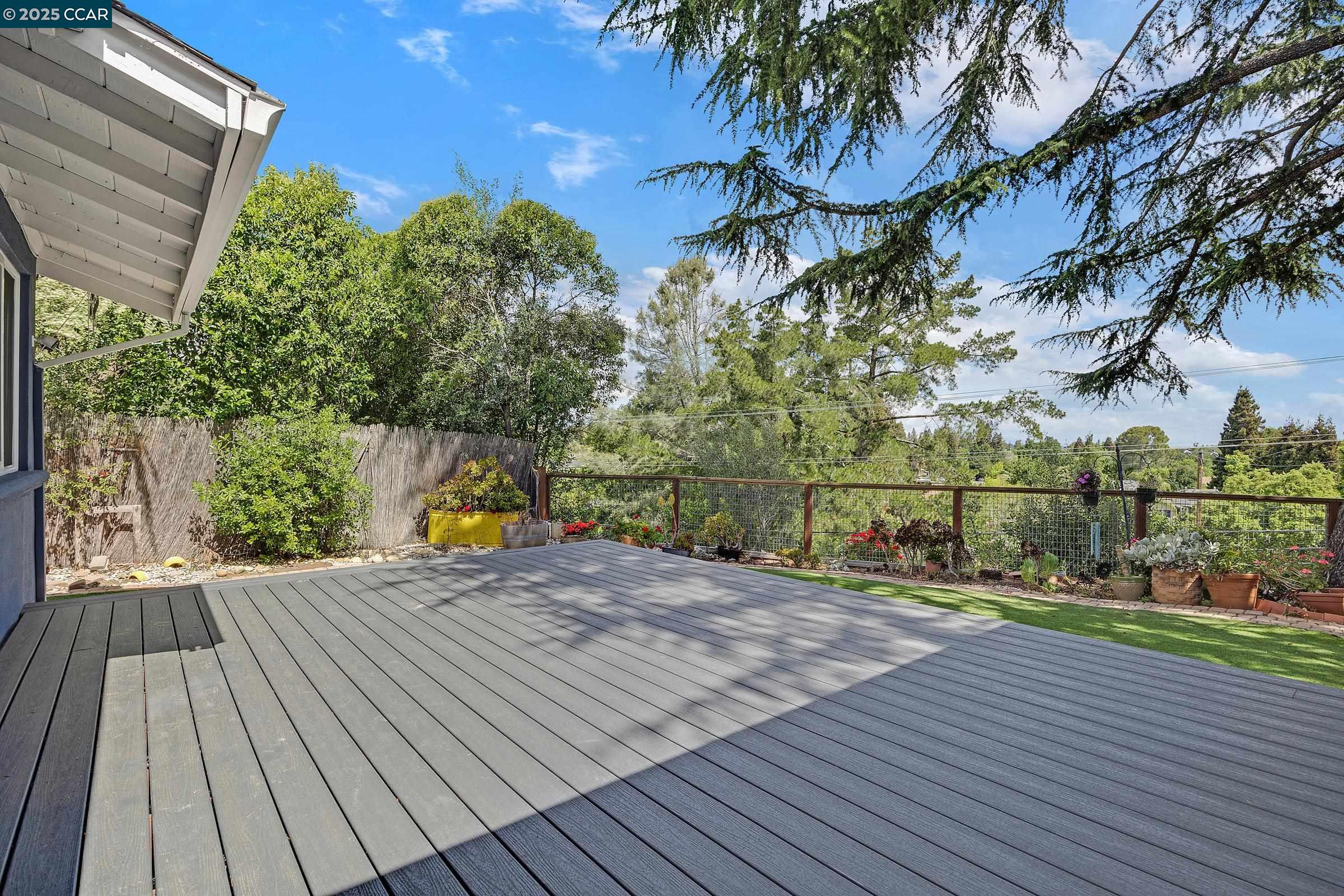 1952 Montclair Court