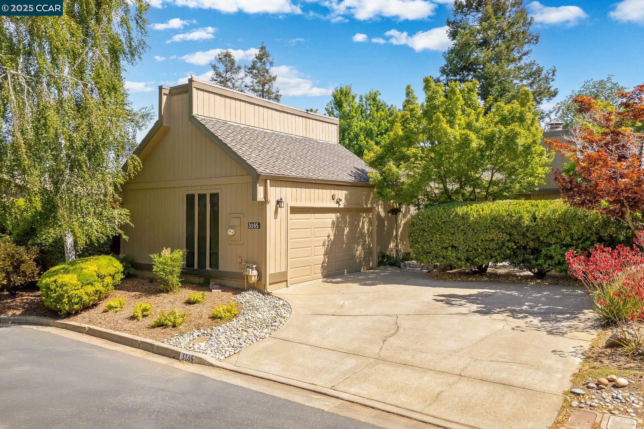 3165 Hambletonian Lane