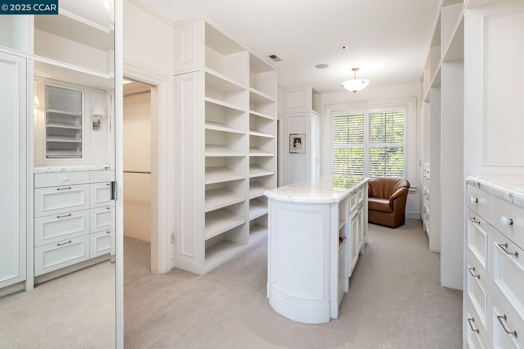 25 Crocker Ave