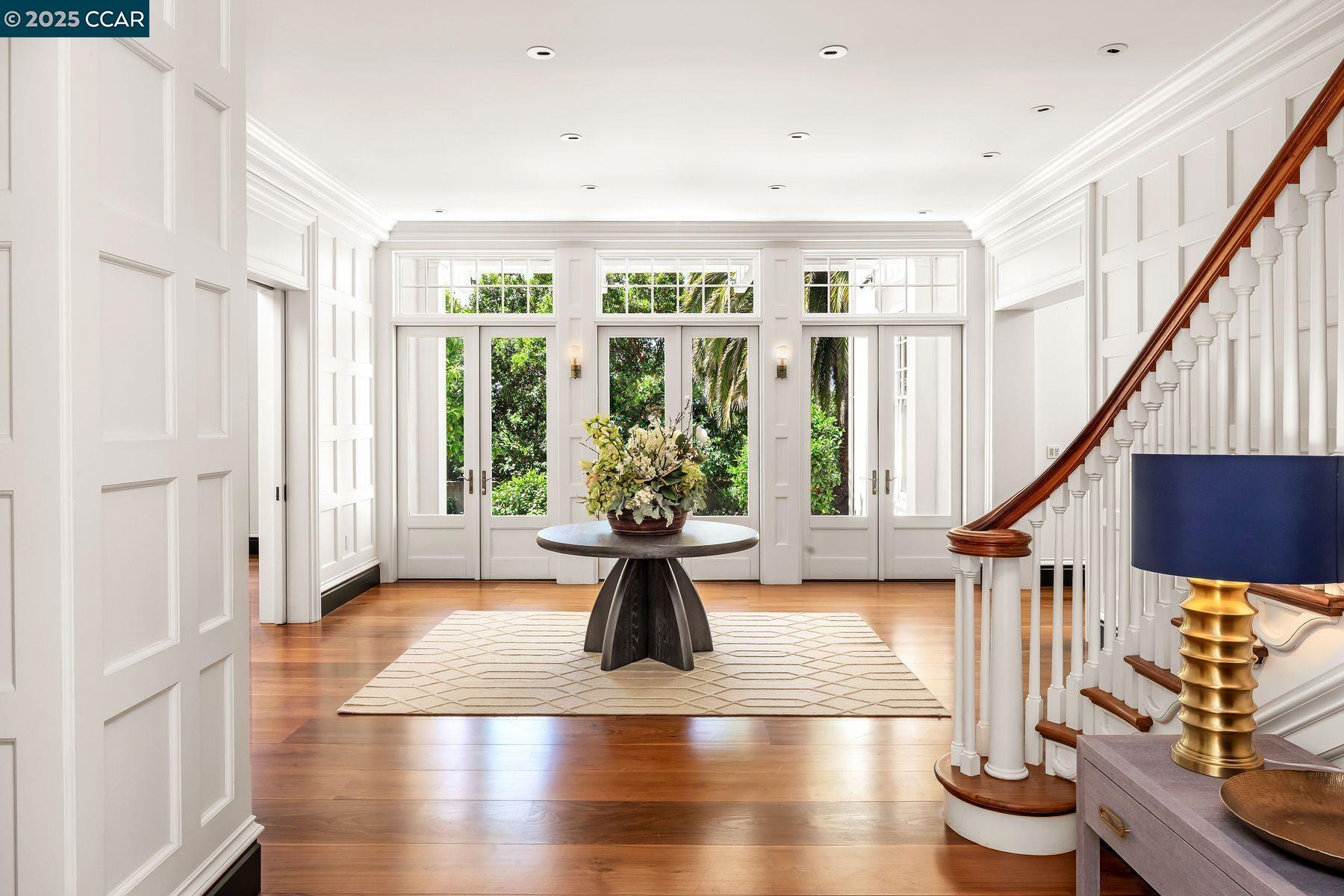 25 Crocker Ave