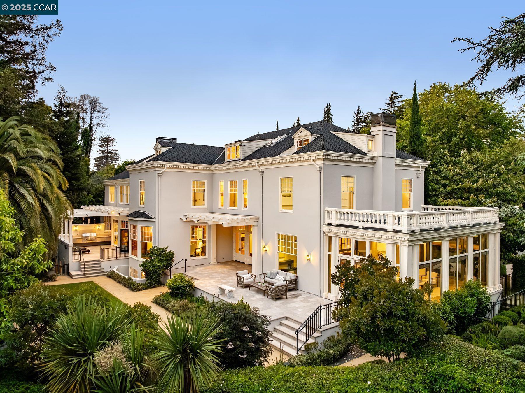 25 Crocker Ave