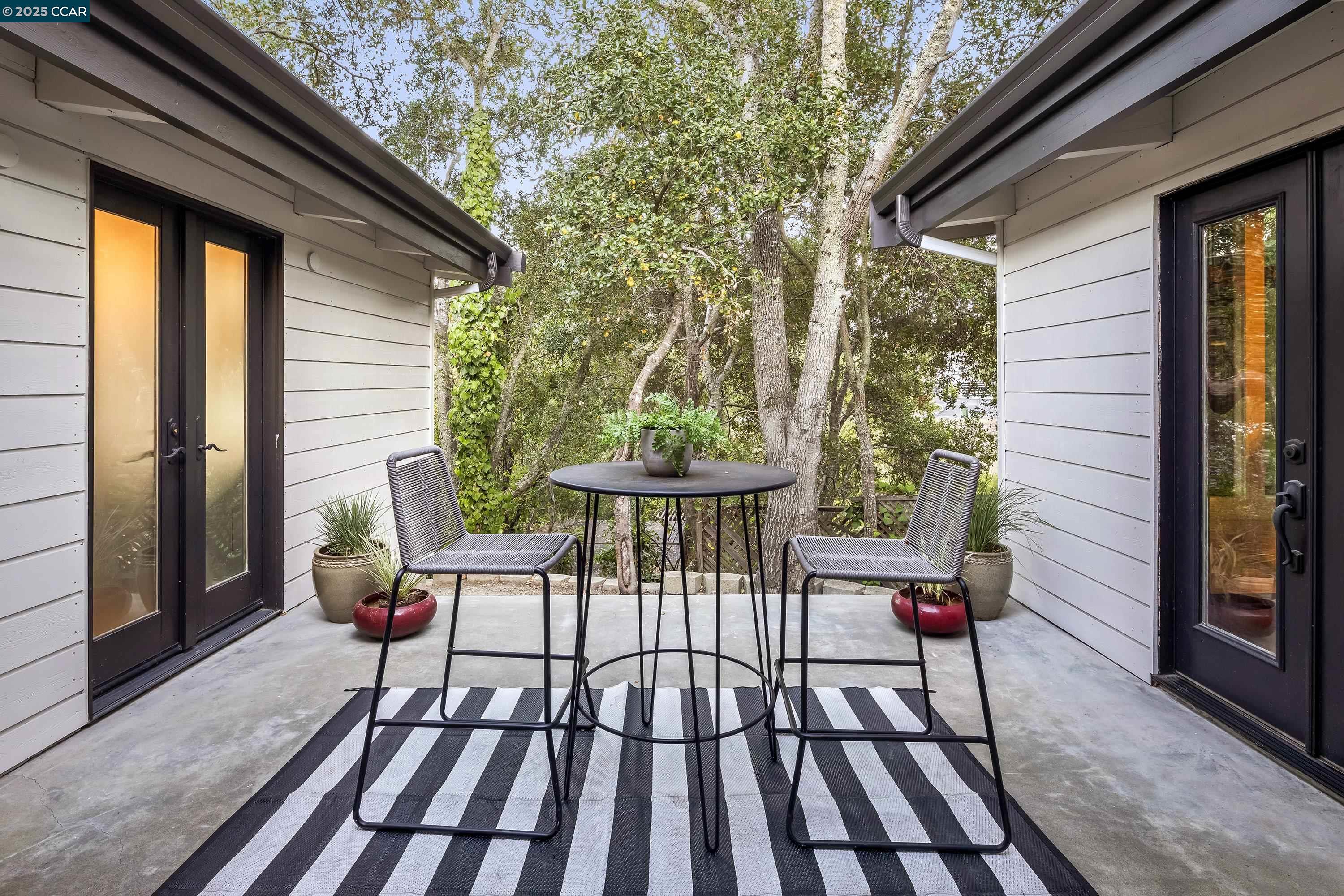 8 Oak Arbor Rd