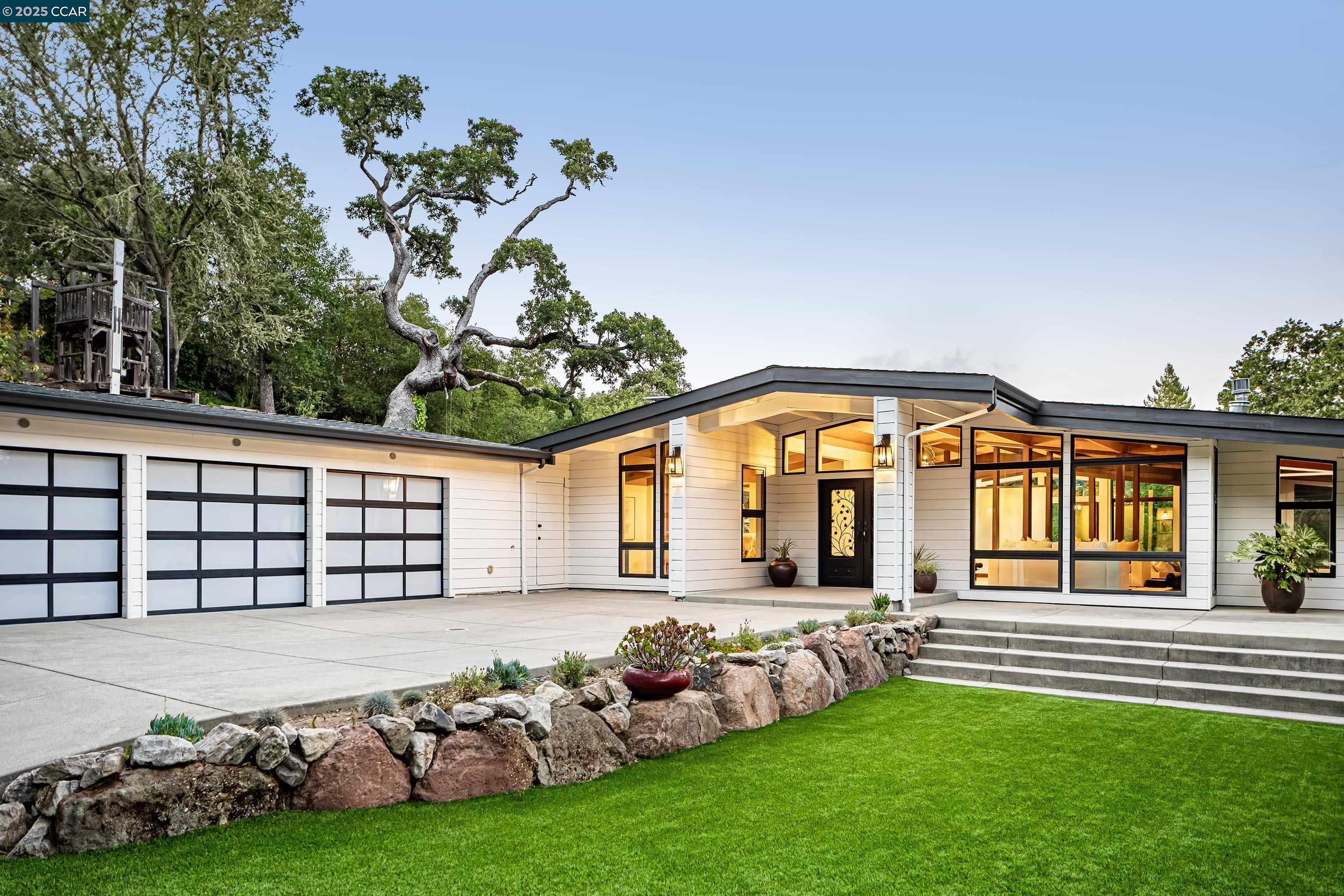 8 Oak Arbor Rd