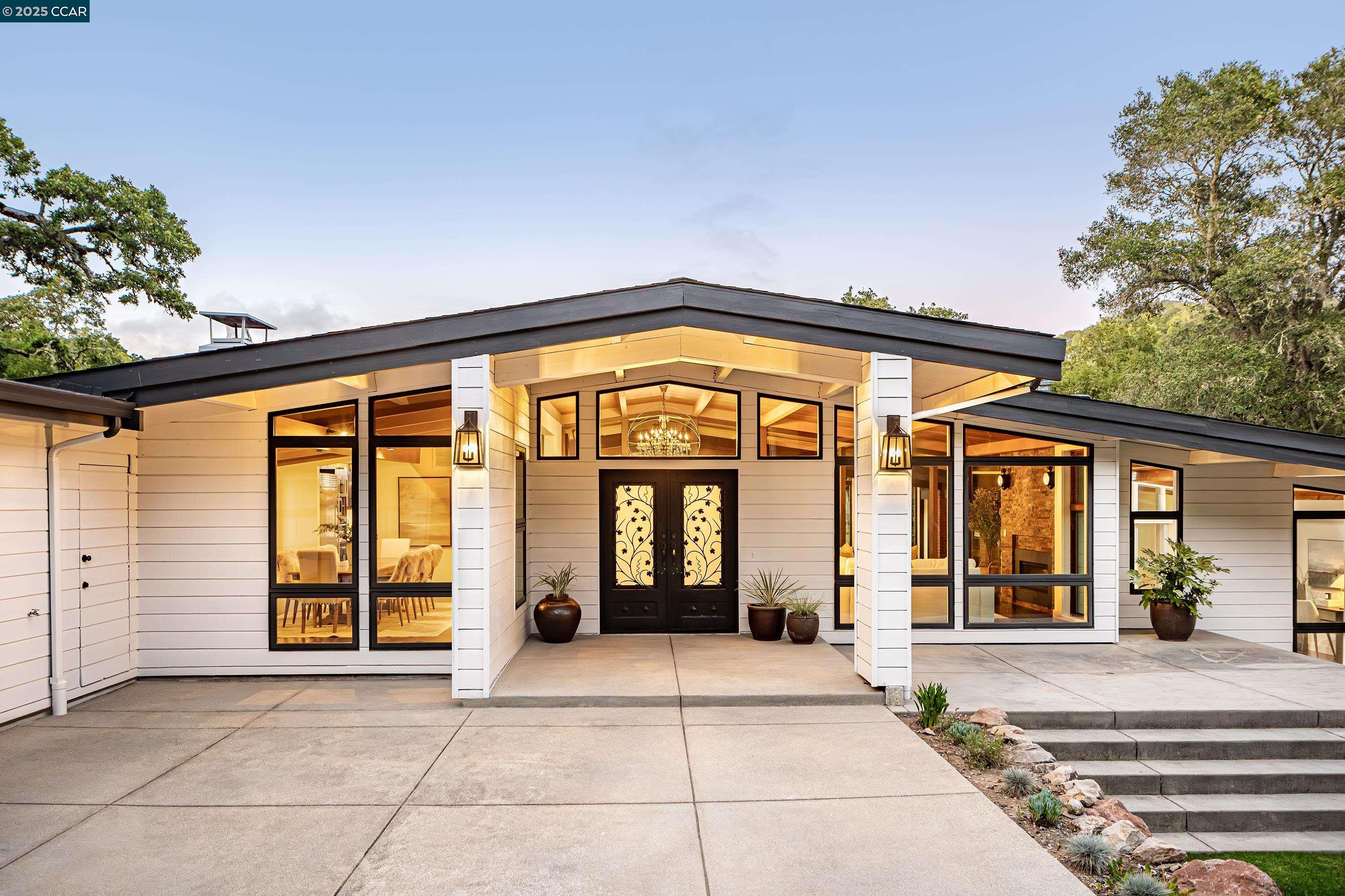 8 Oak Arbor Rd