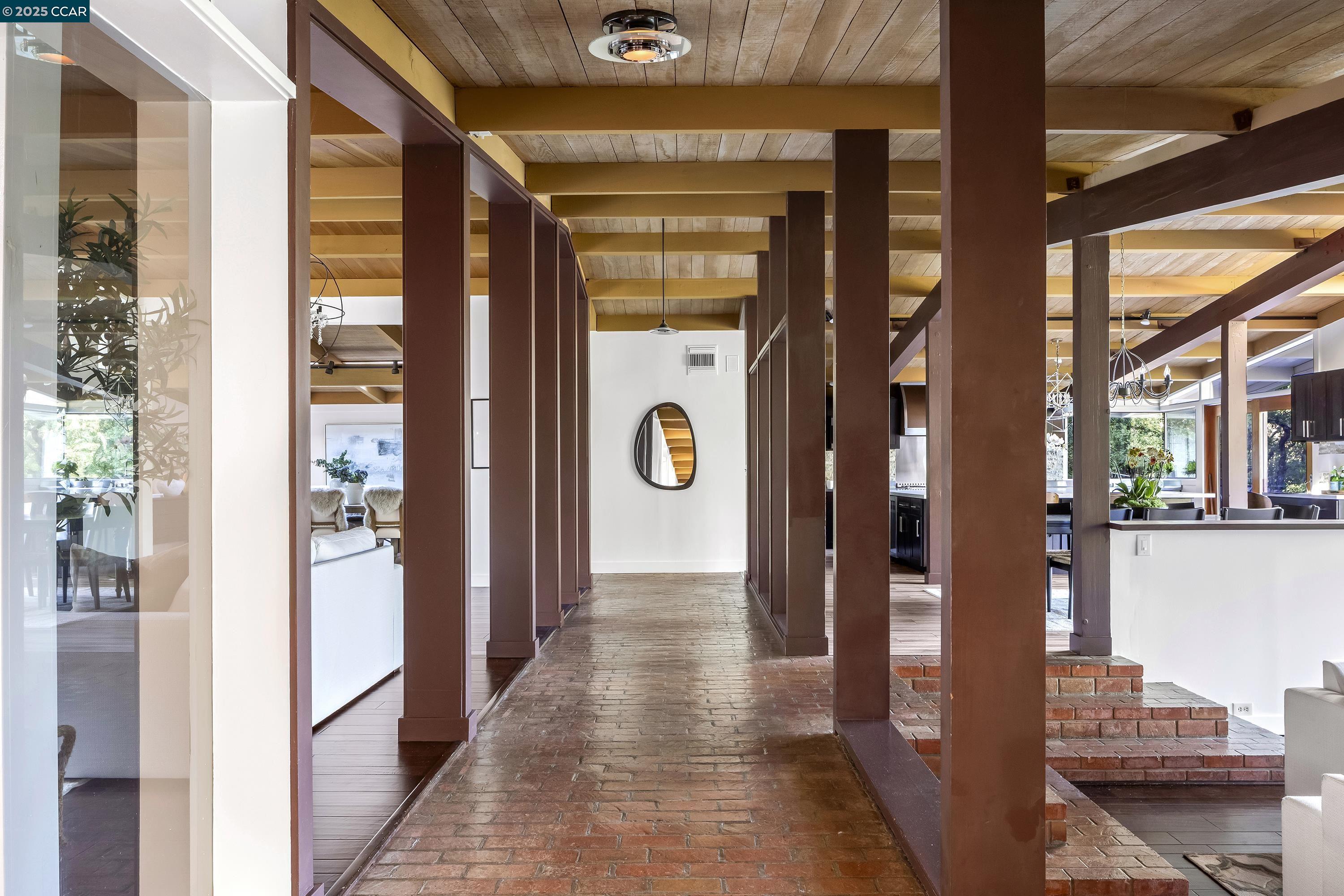 8 Oak Arbor Rd