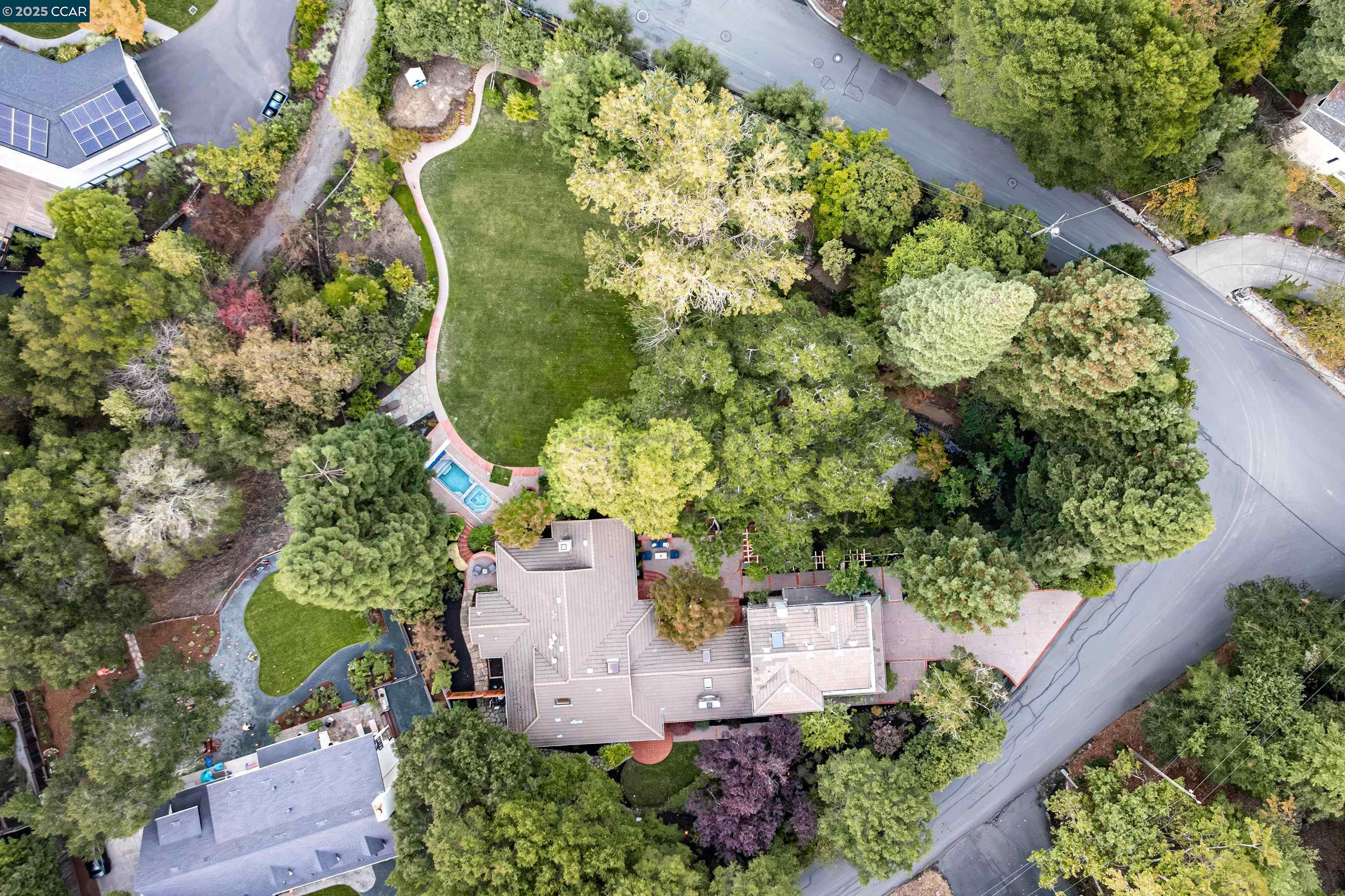 4 Greenwood Court