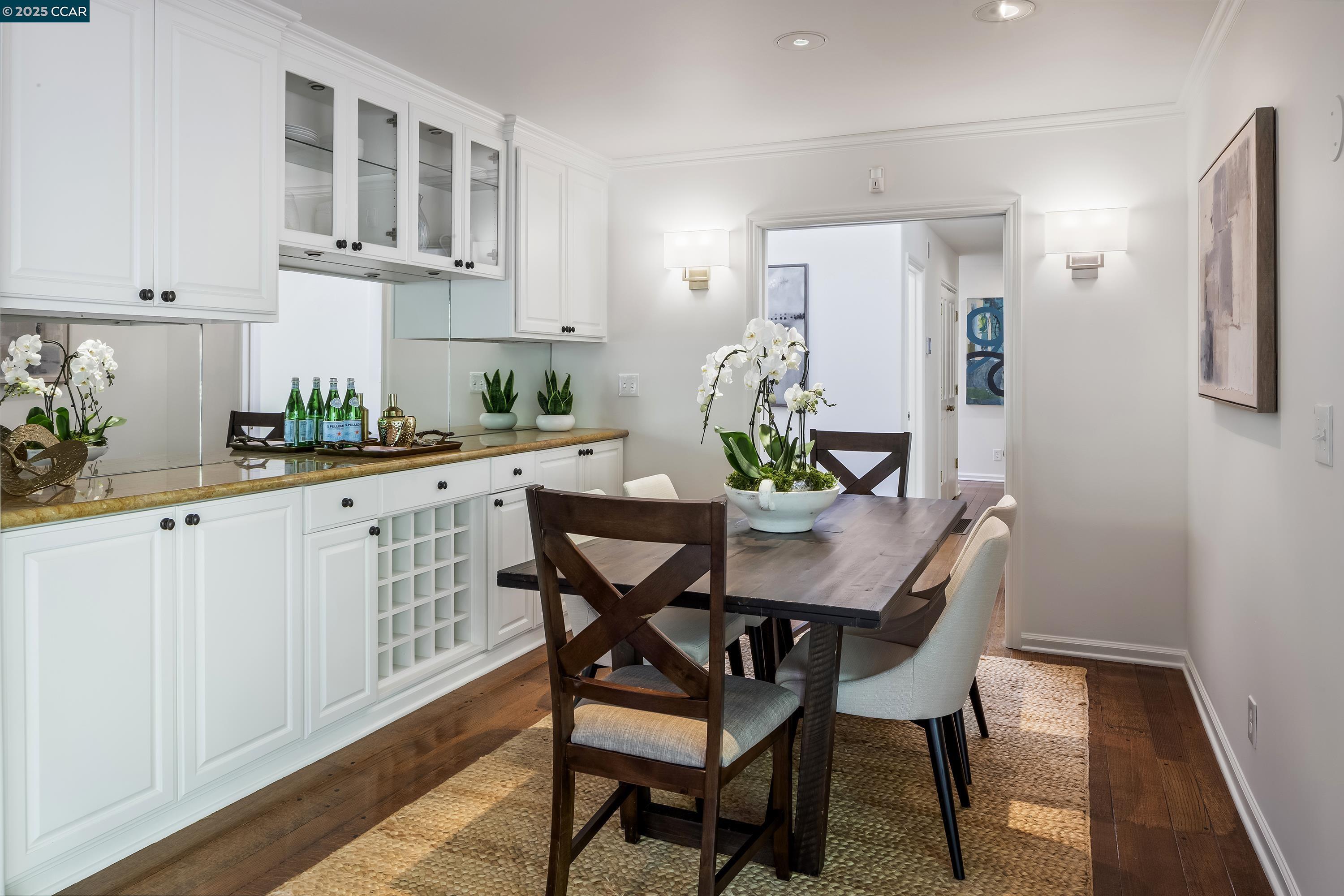 4 Greenwood Court
