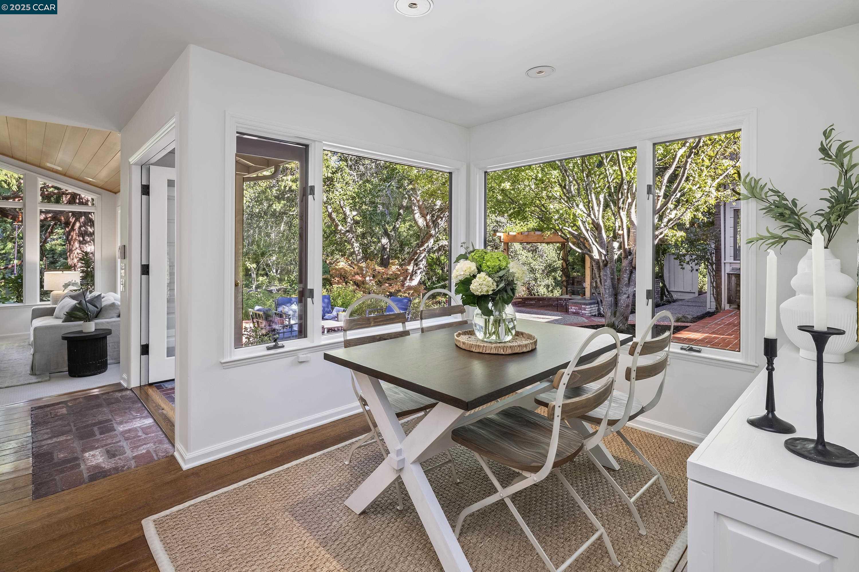 4 Greenwood Court