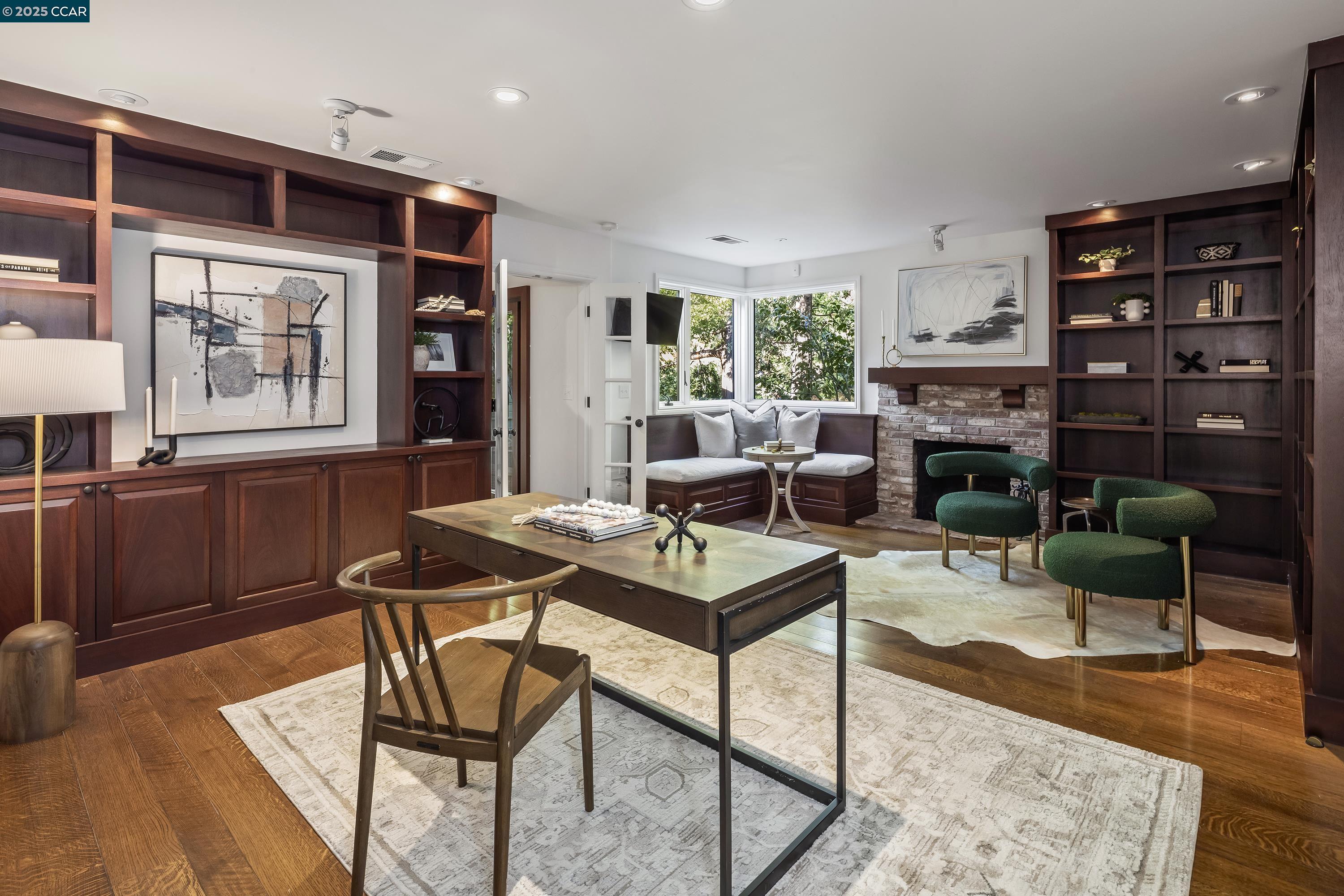4 Greenwood Court