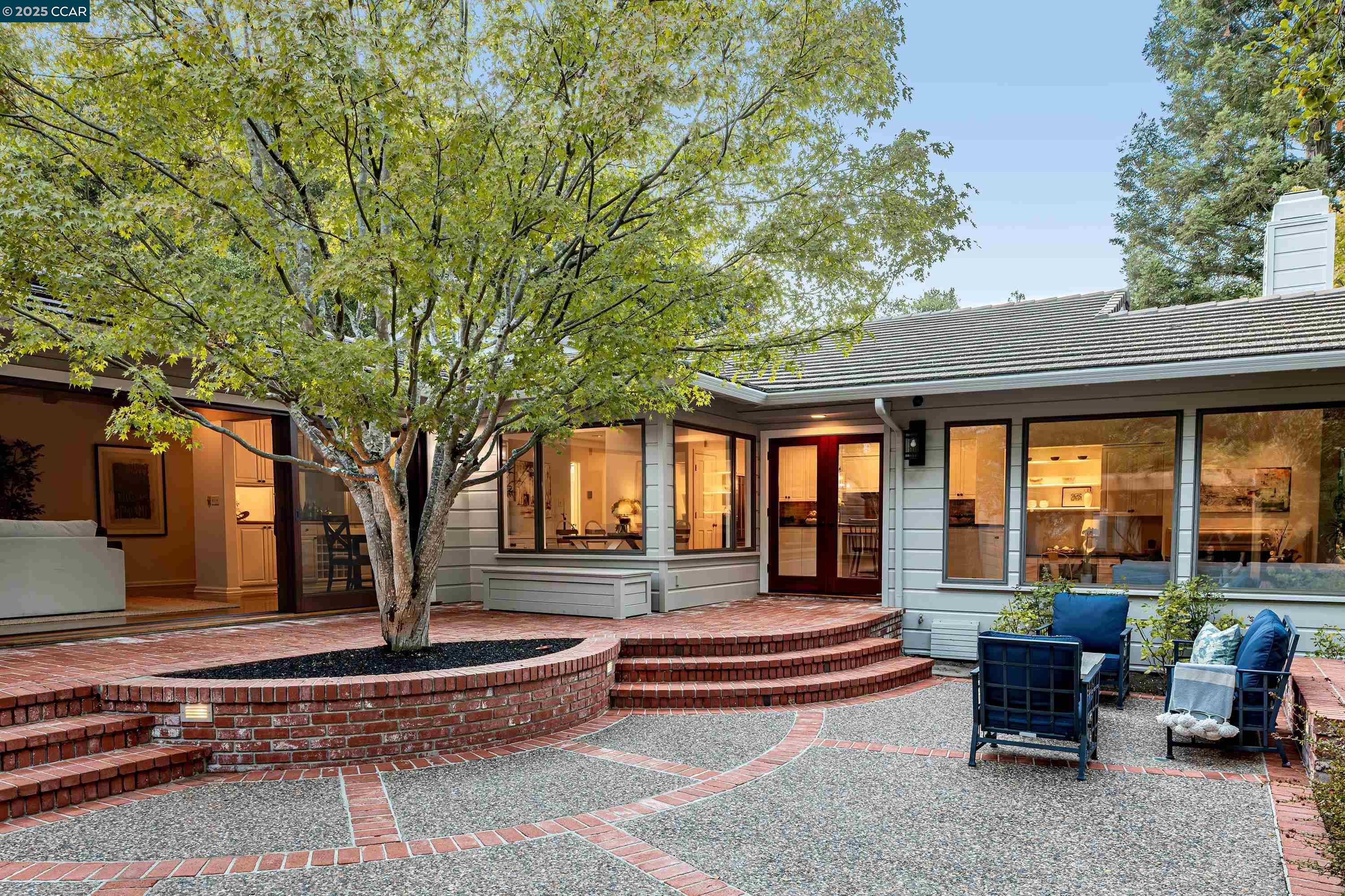 4 Greenwood Court